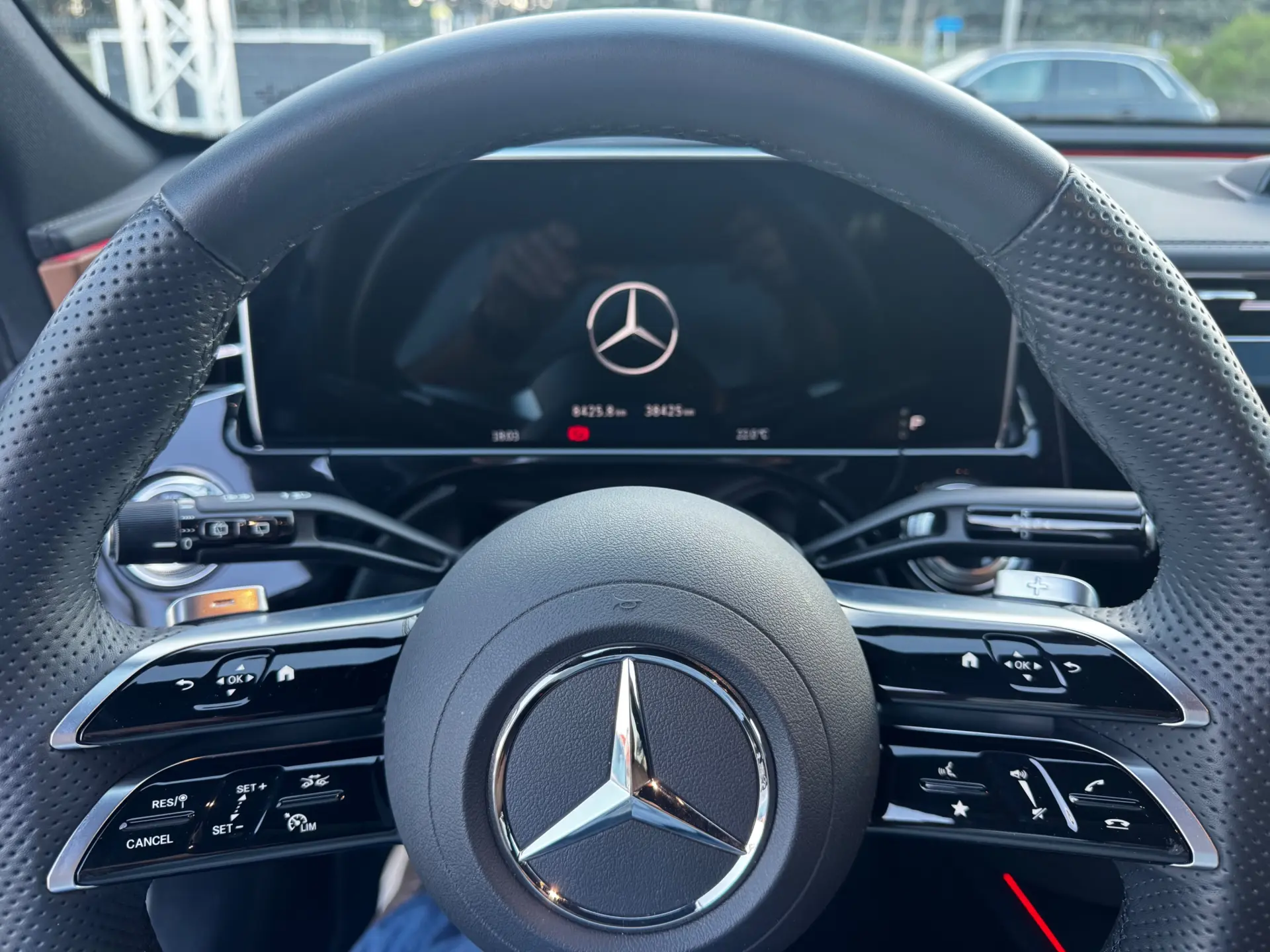 Mercedes-Benz E 300 E300de AMG Line 11