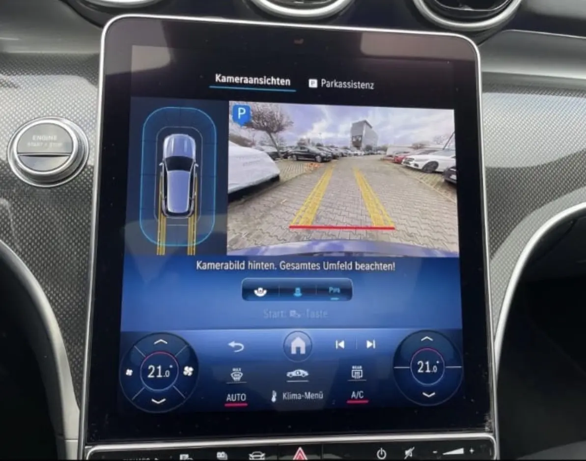 Mercedes-Benz C 300 e AMG Line 4