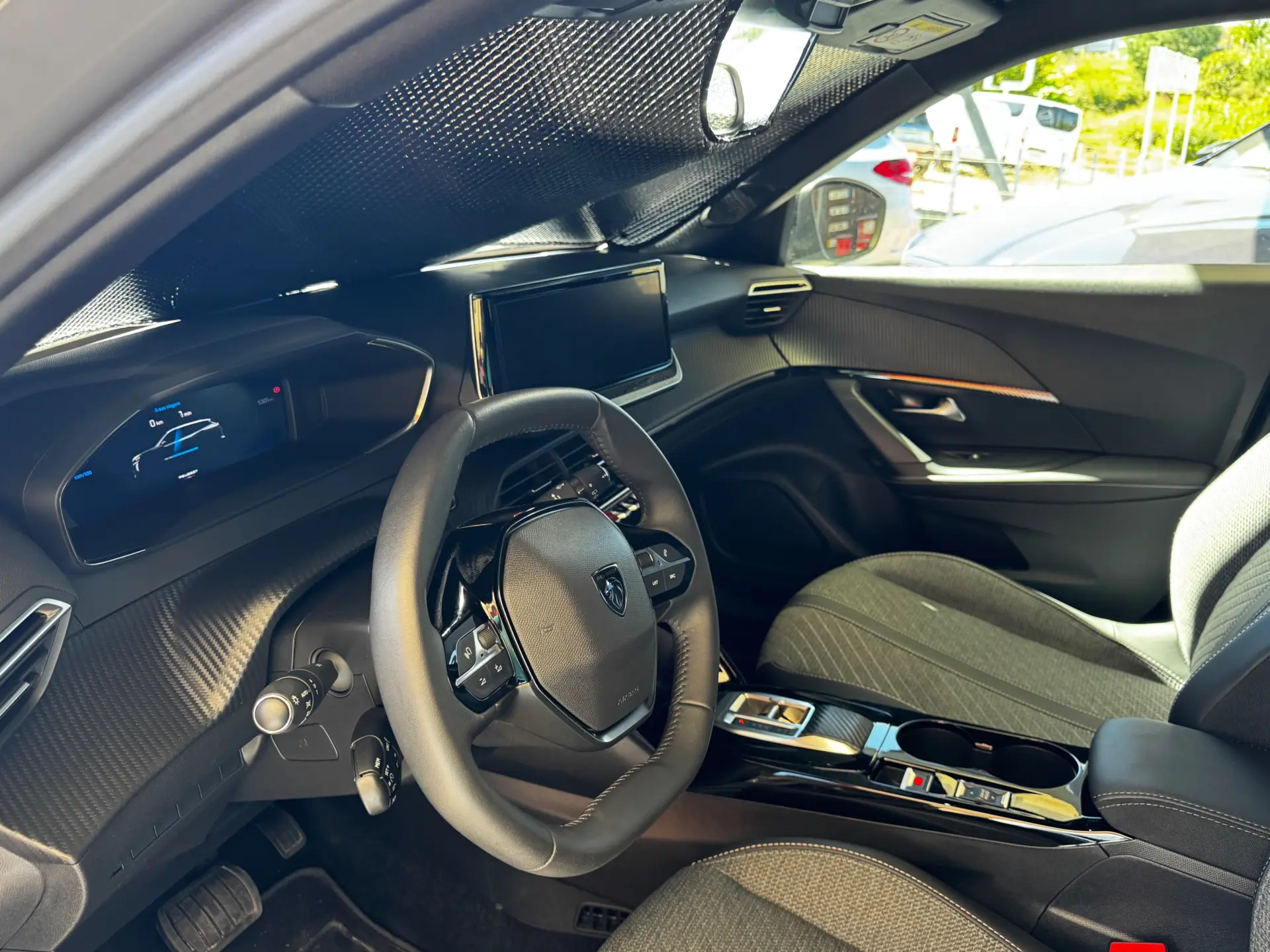 Peugeot e-2008 50 kWh Allure 22