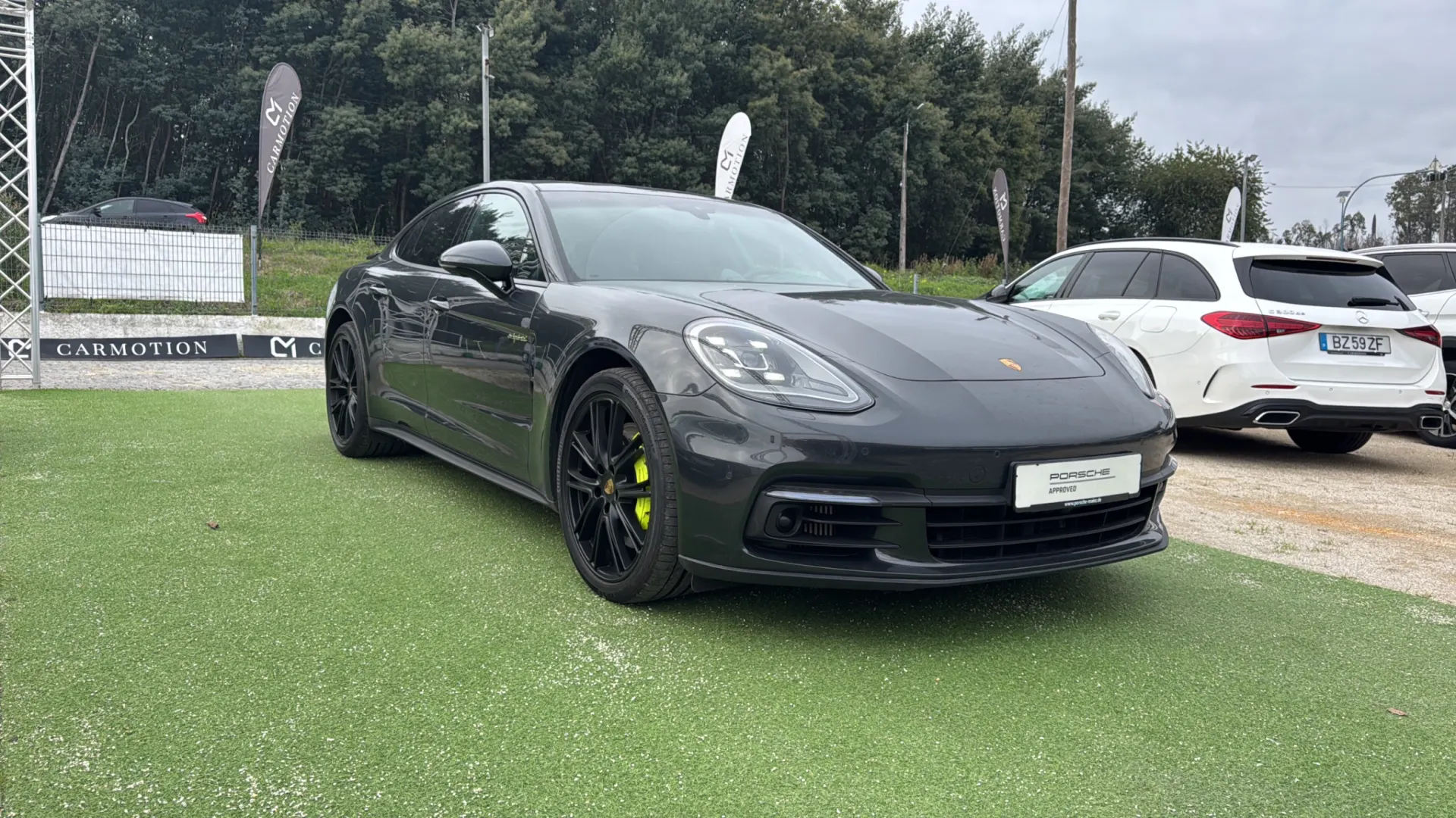 Porsche Panamera 4 E-Hybrid 11