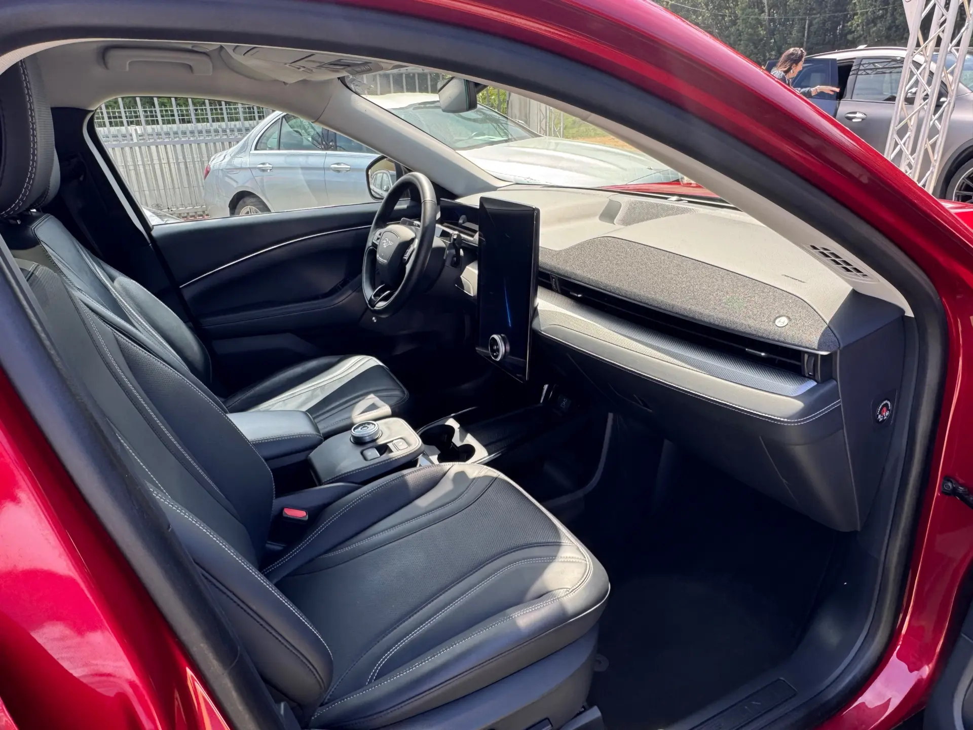 Ford Mustang Mach-E 98.7 kWh Premium 15