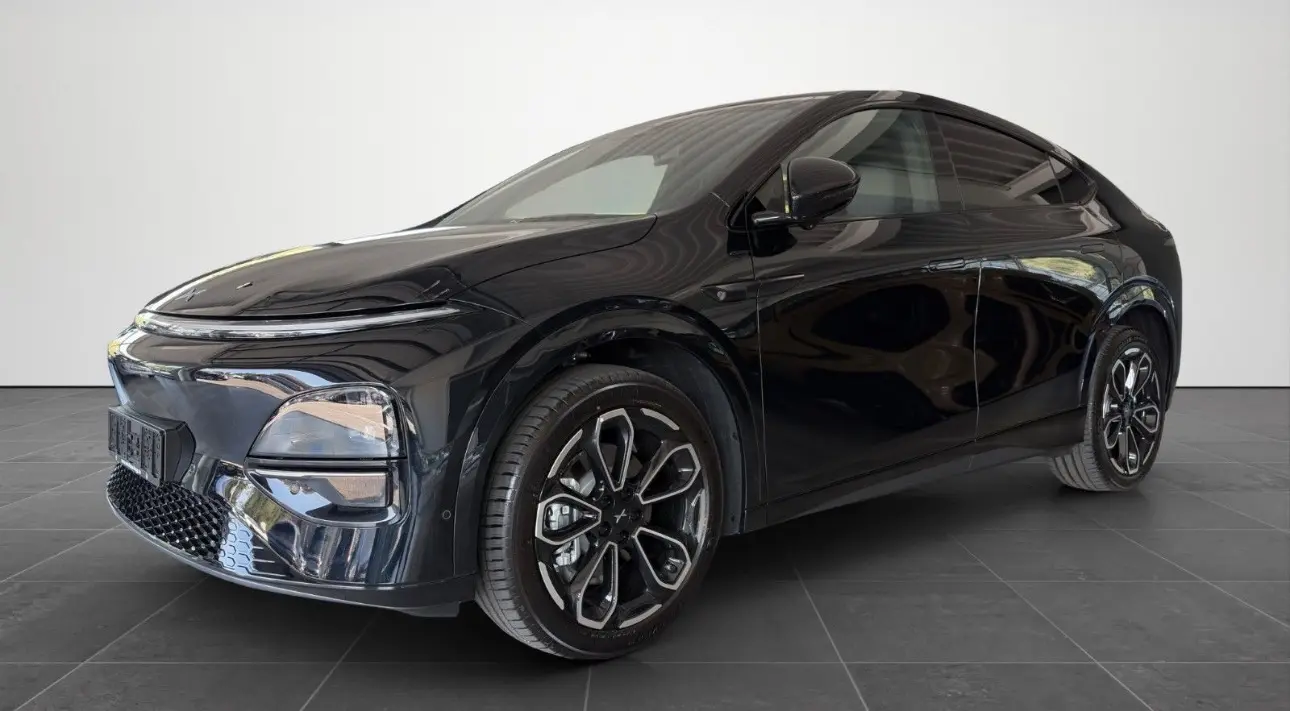Xpeng G6 80.8 kWh AWD Performance + Gancho de Reboque 1