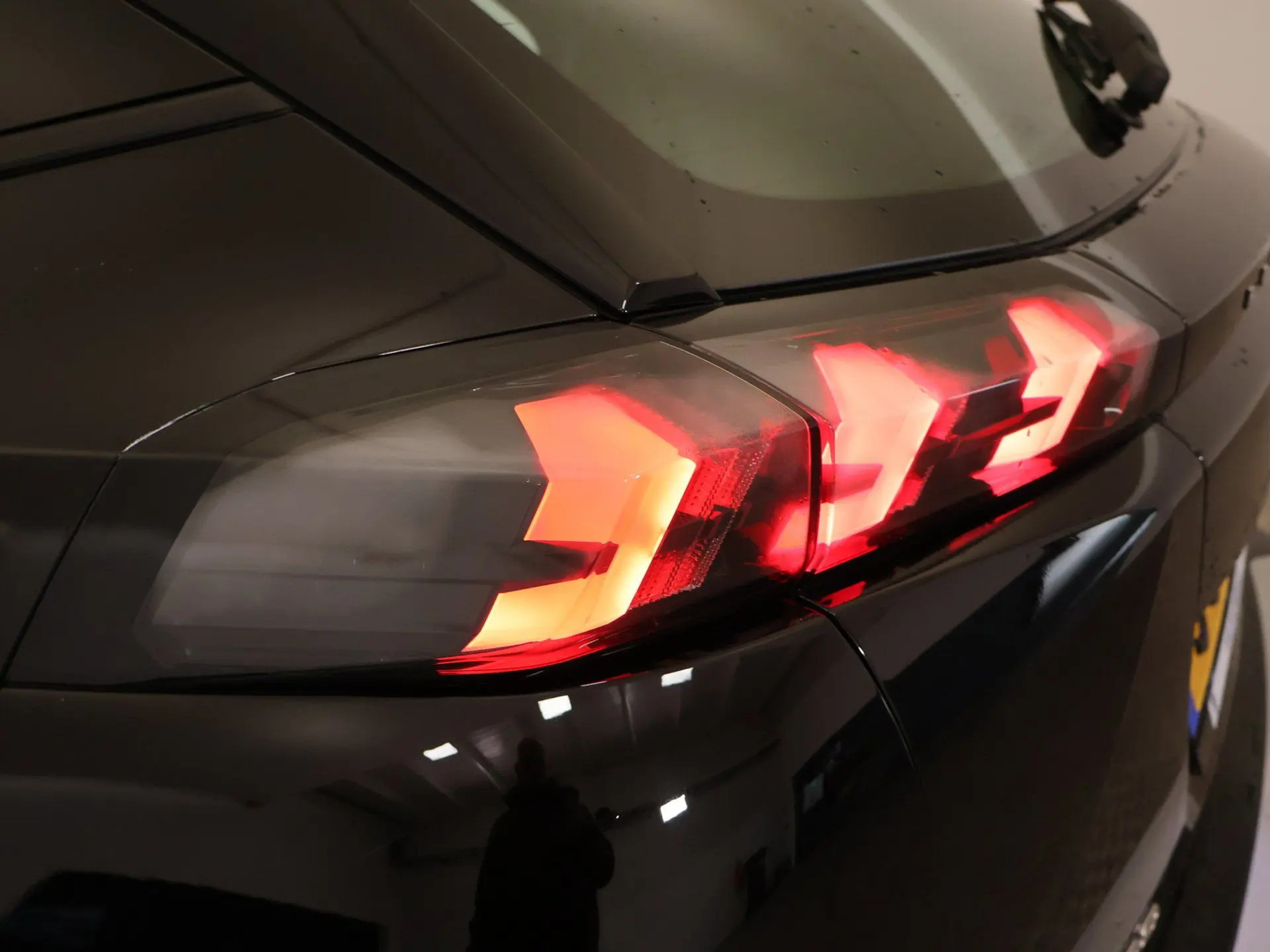 Peugeot e-2008 50 kWh Allure Pack 19