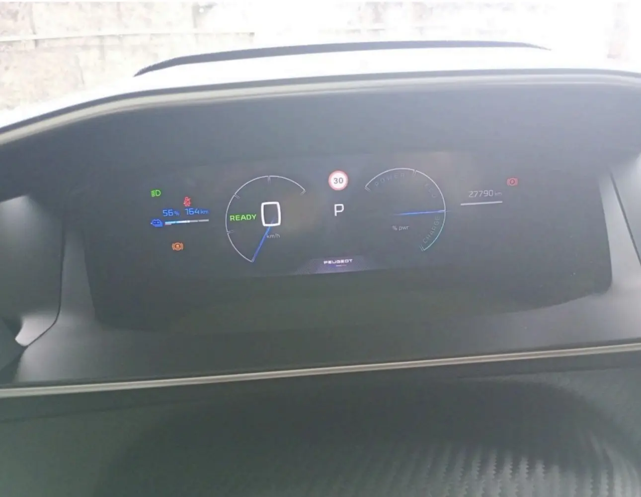 Peugeot e-2008 50 kWh GT 11