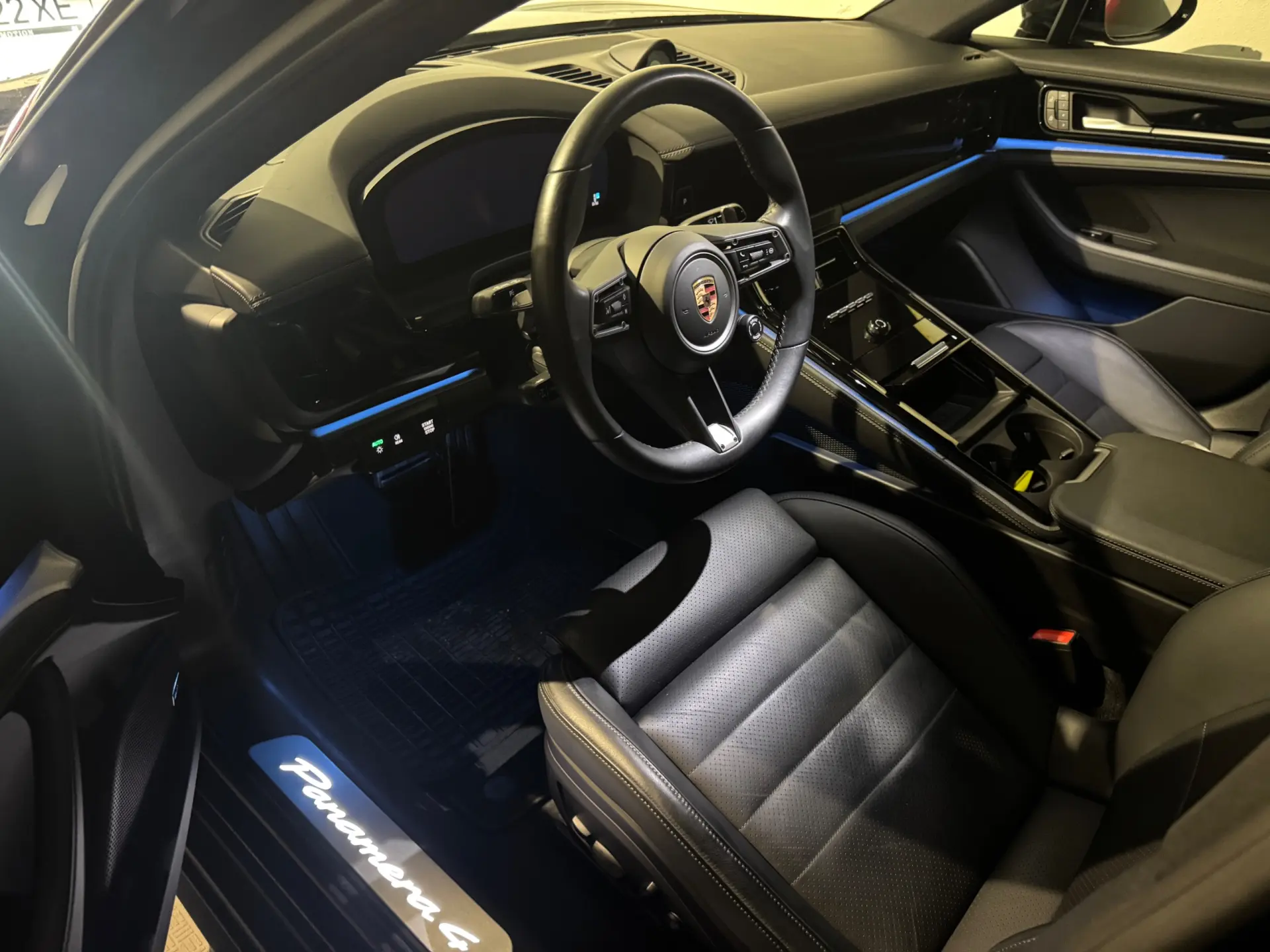 Porsche Panamera 4 E-Hybrid 6