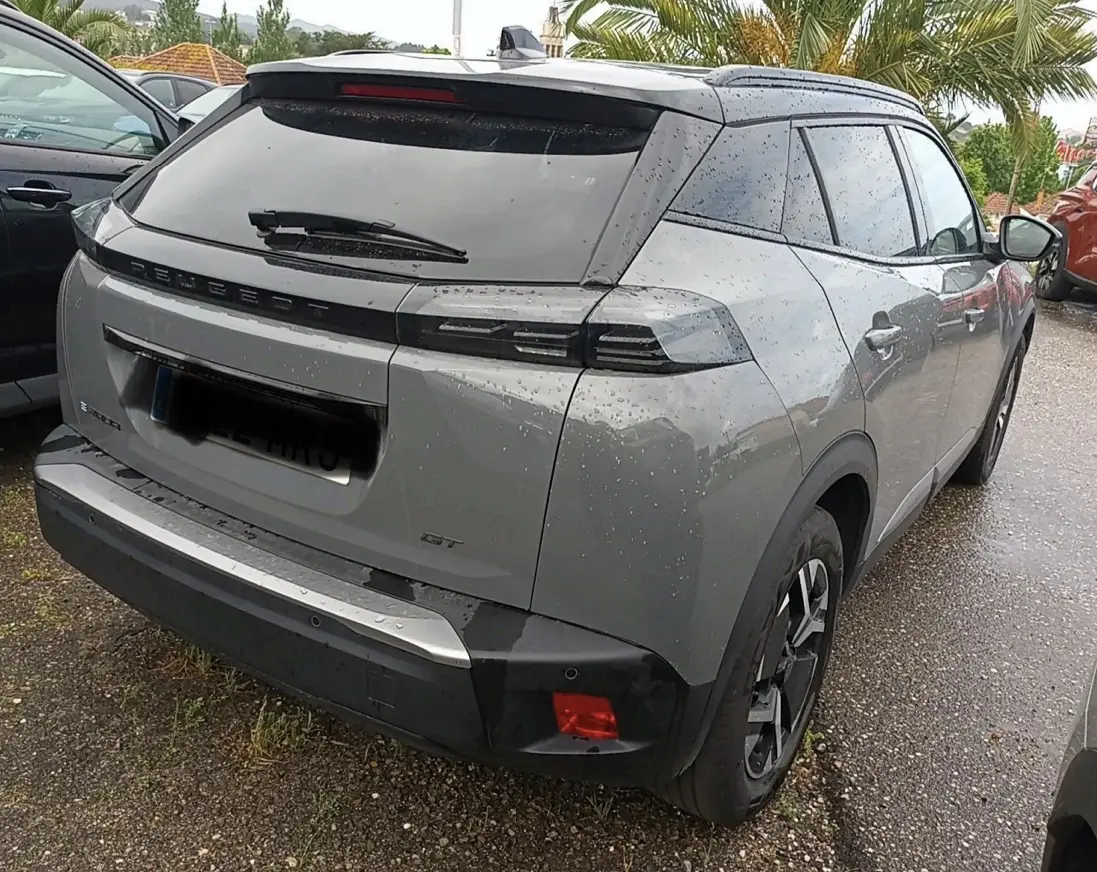 Peugeot e-2008 50 kWh GT 3