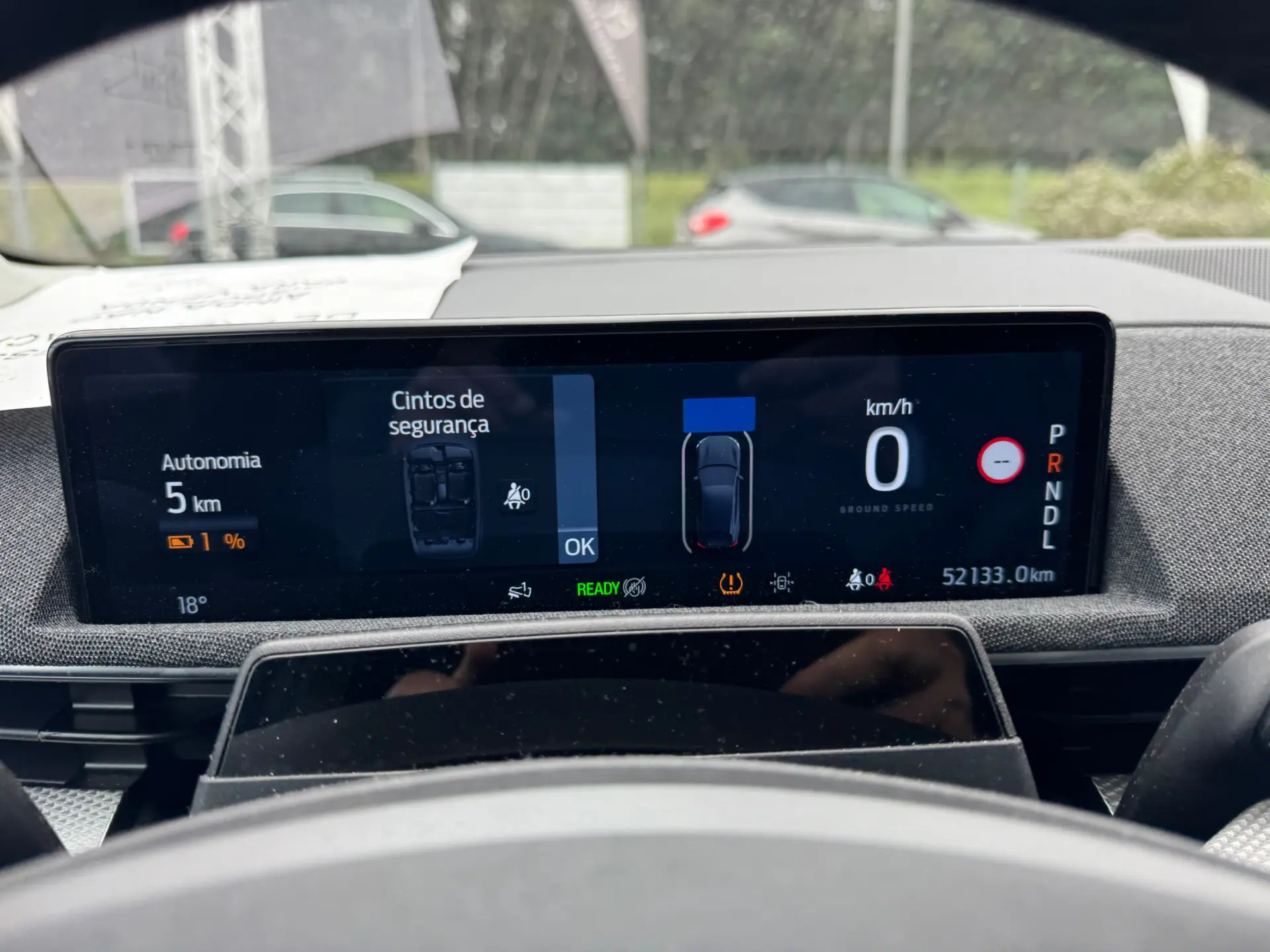 Ford Mustang Mach-E 75.7 kWh Base 7