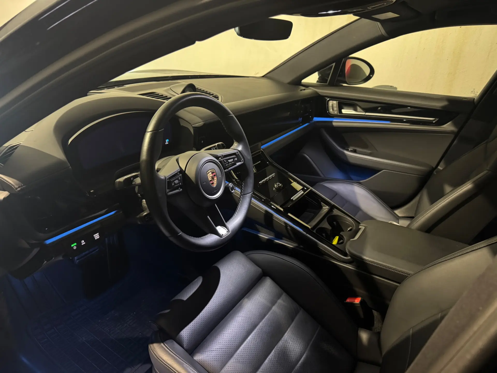 Porsche Panamera 4 E-Hybrid 7