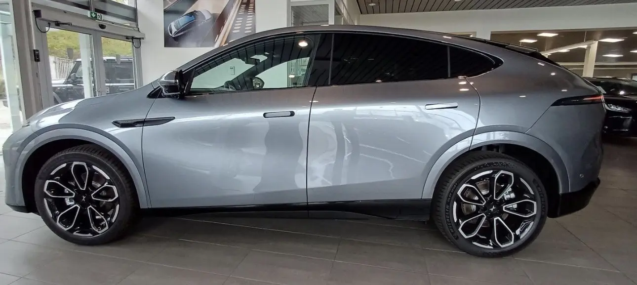 Xpeng G6 80.8 kWh Long Range 11