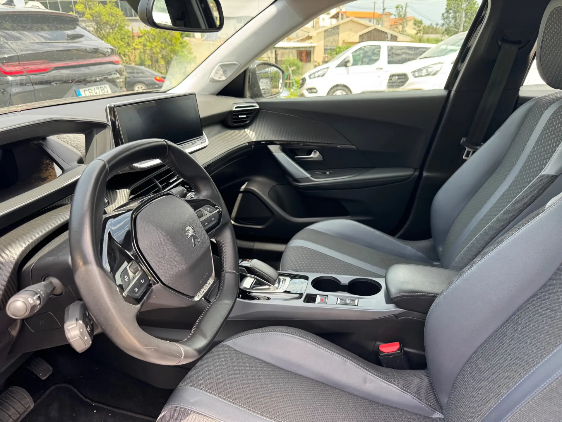 Peugeot e-2008 50 kWh Allure Pack 36