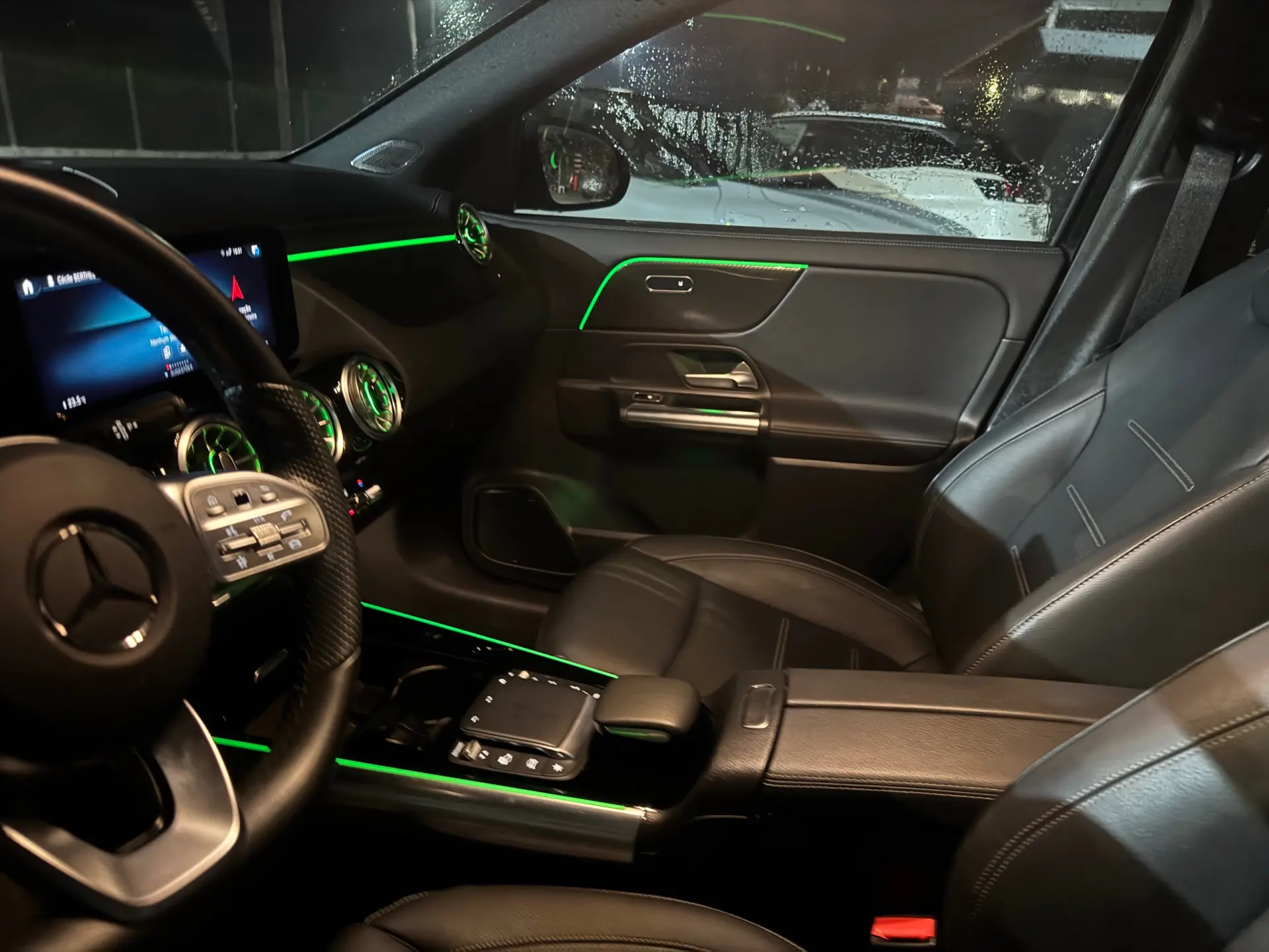 Mercedes-Benz GLA 250 e 8G-DCT AMG Line Advanced Plus 24