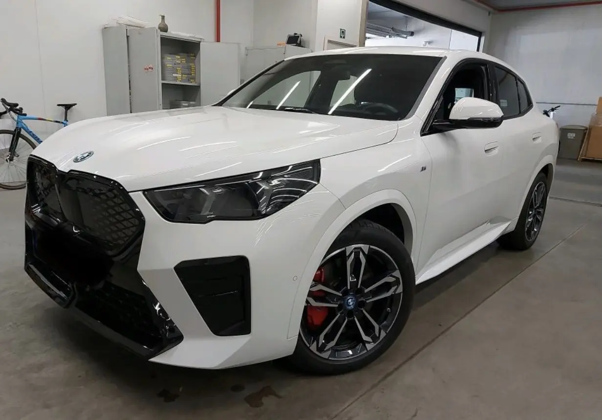 BMW iX2 xDrive30 Pack Desportivo M Pro 1
