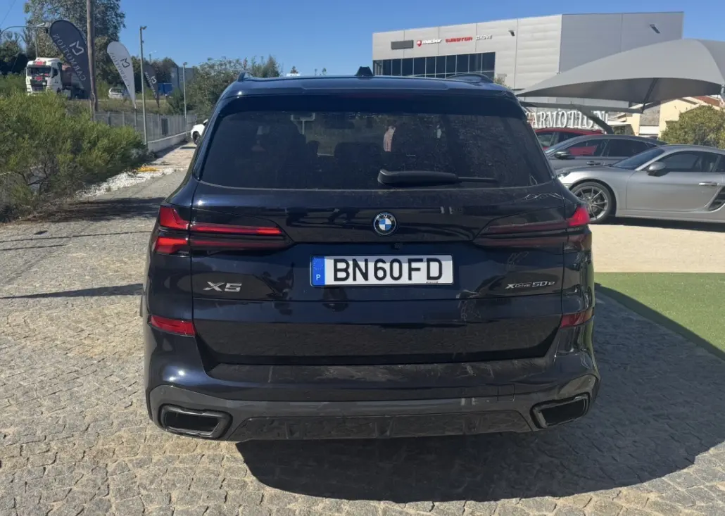 BMW X5 50 e xDrive Edição Desportiva M 6