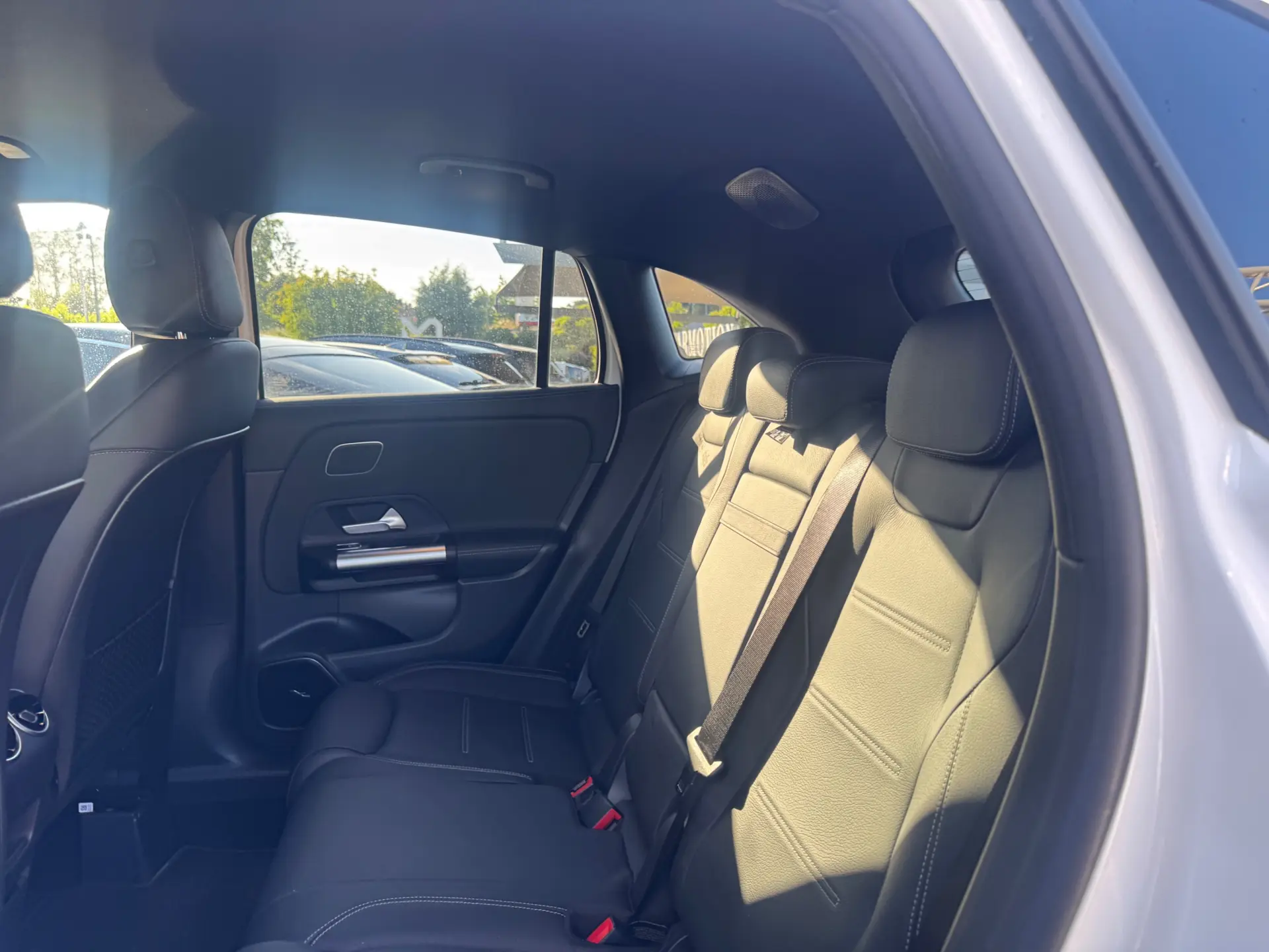 Mercedes-Benz GLA 250 e 8G-DCT AMG Line 31