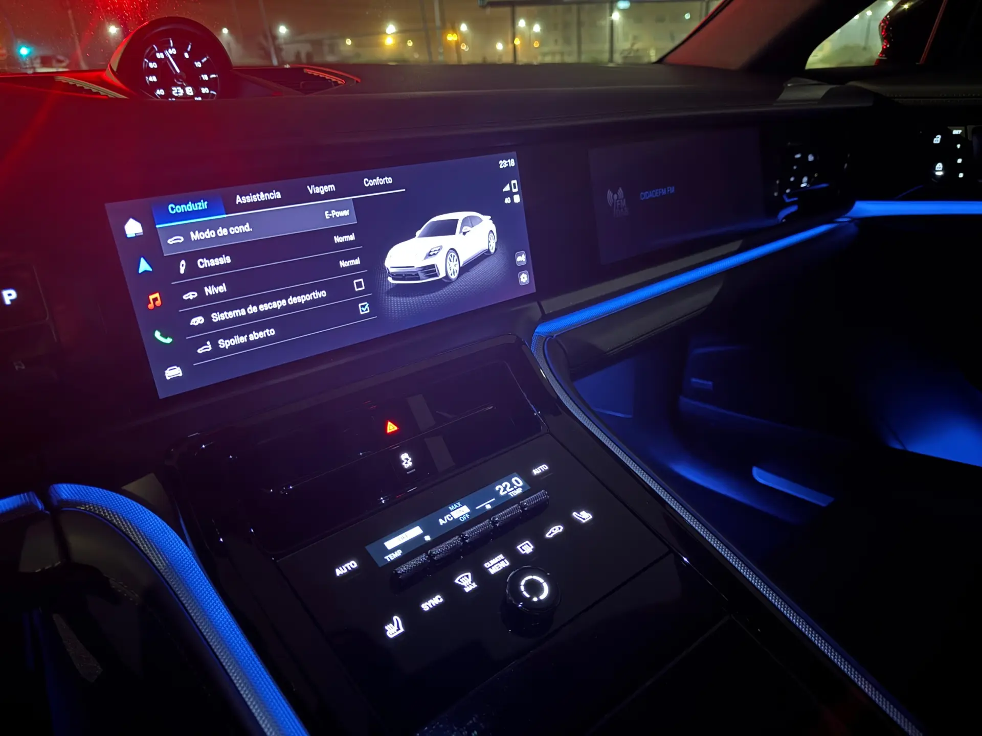 Porsche Panamera 4 E-Hybrid 13