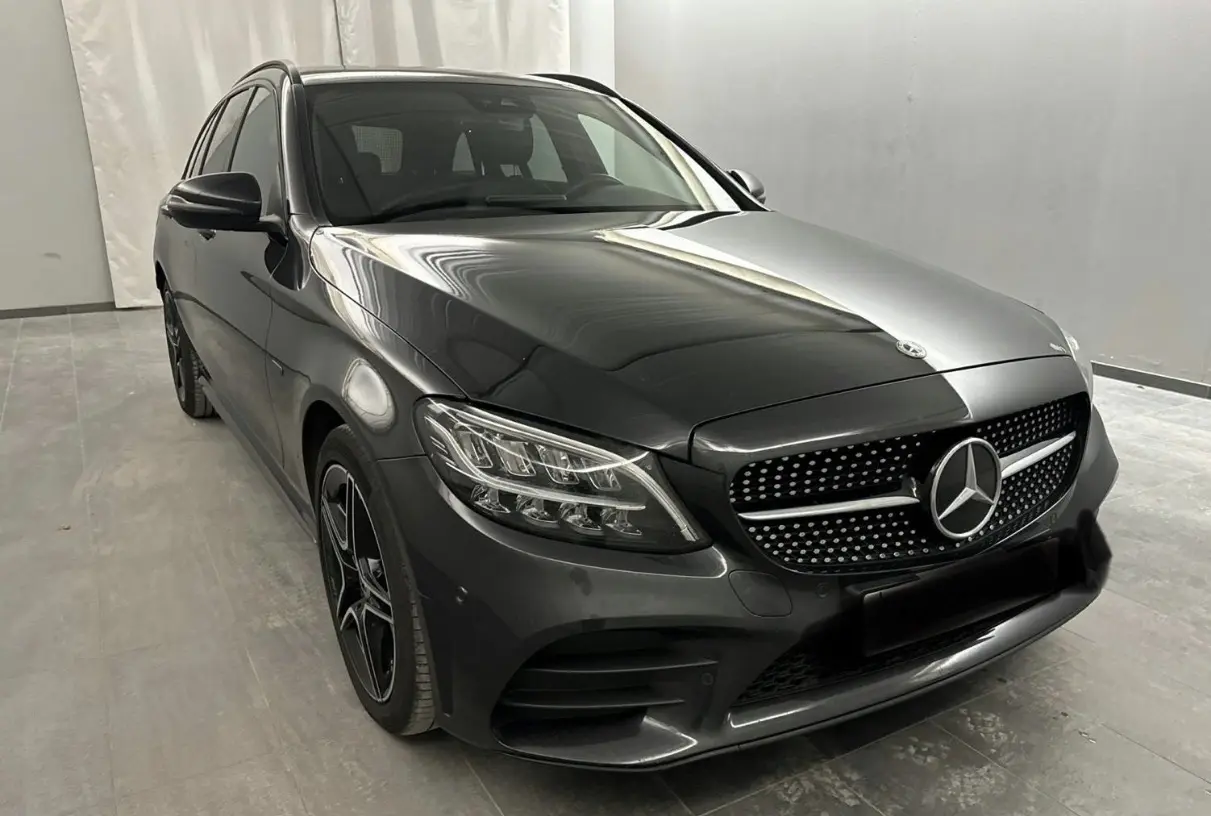 Mercedes-Benz C 300 de AMG Line 3