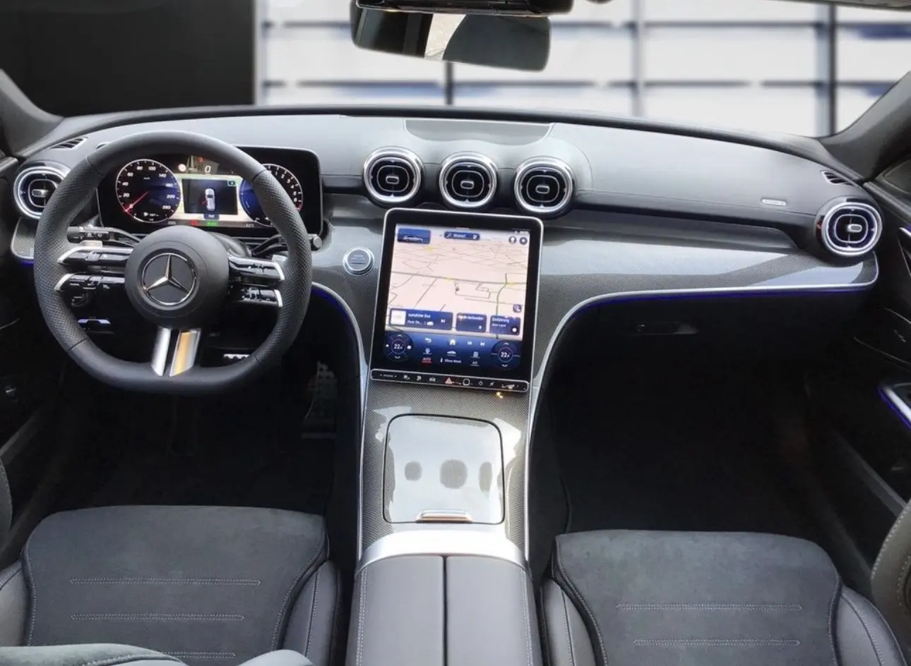 Mercedes-Benz C 300 e AMG Line 4