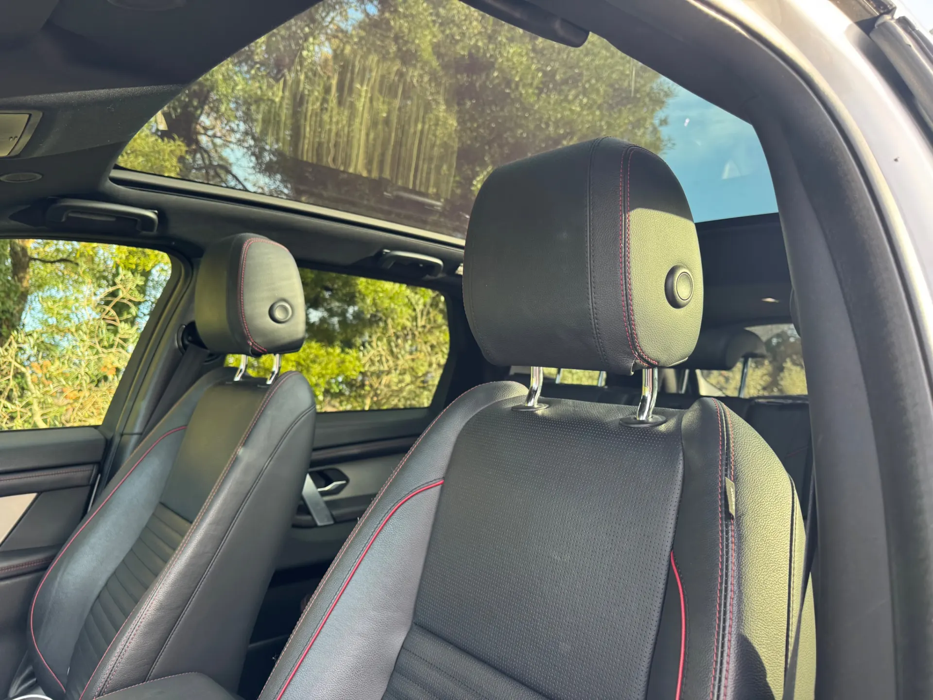 Land Rover Discovery Sport 2.0 D165 R-Dynamic S 33