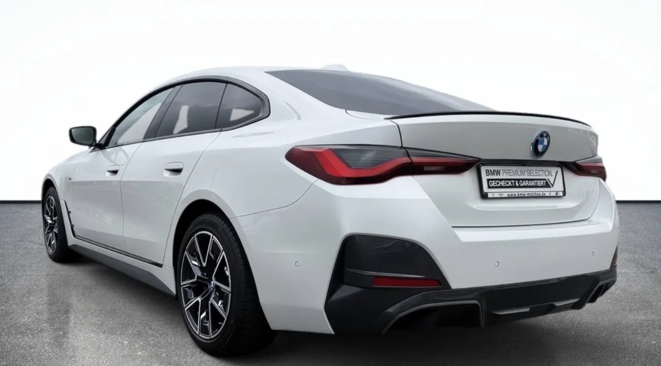 BMW i4 eDrive40 Pack Desportivo M 6