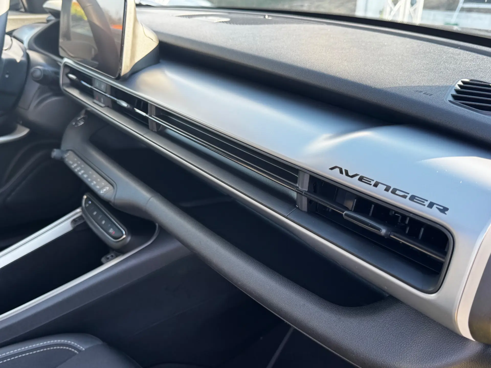 Jeep Avenger 54 kWh Summit 16