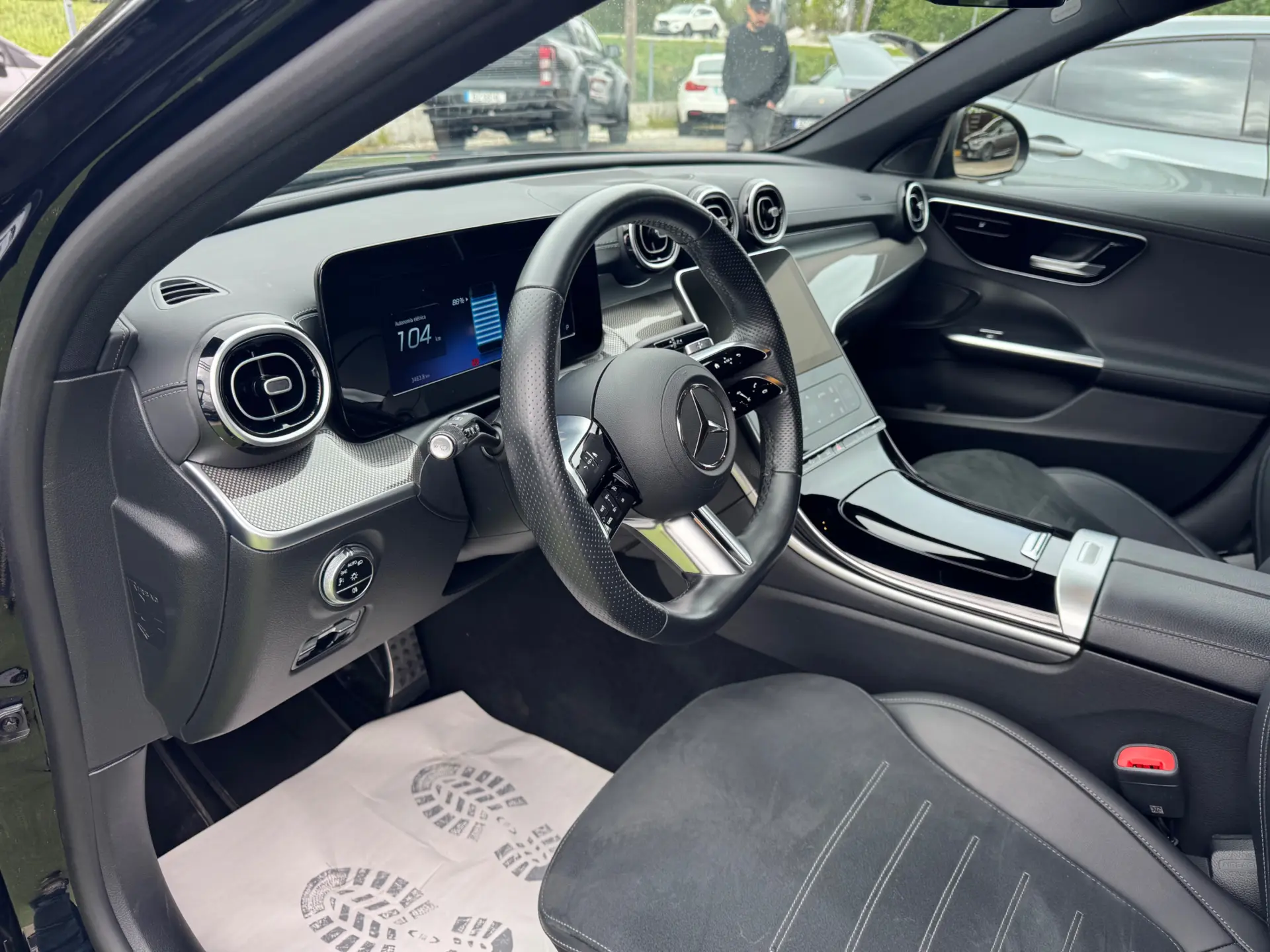 Mercedes-Benz C 300 e AMG Line 8