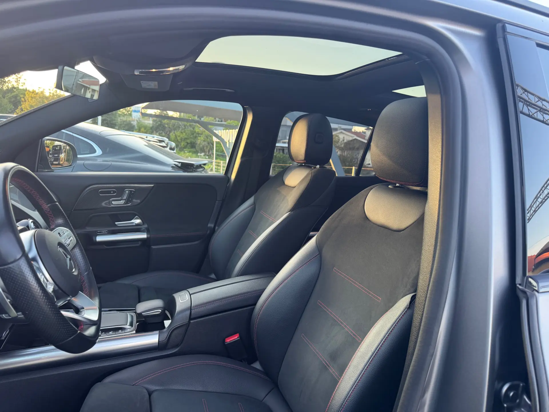 Mercedes-Benz GLA 250 e AMG Line 11