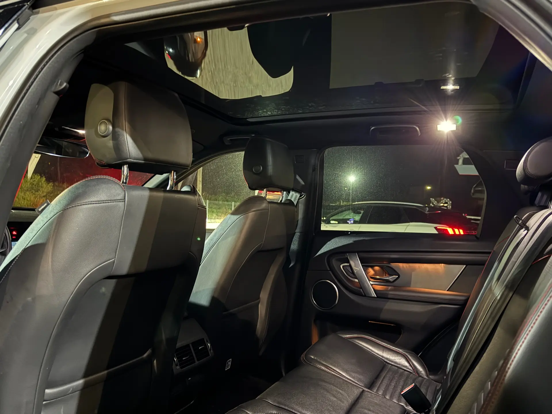 Land Rover Discovery Sport 2.0 D165 R-Dynamic S 52