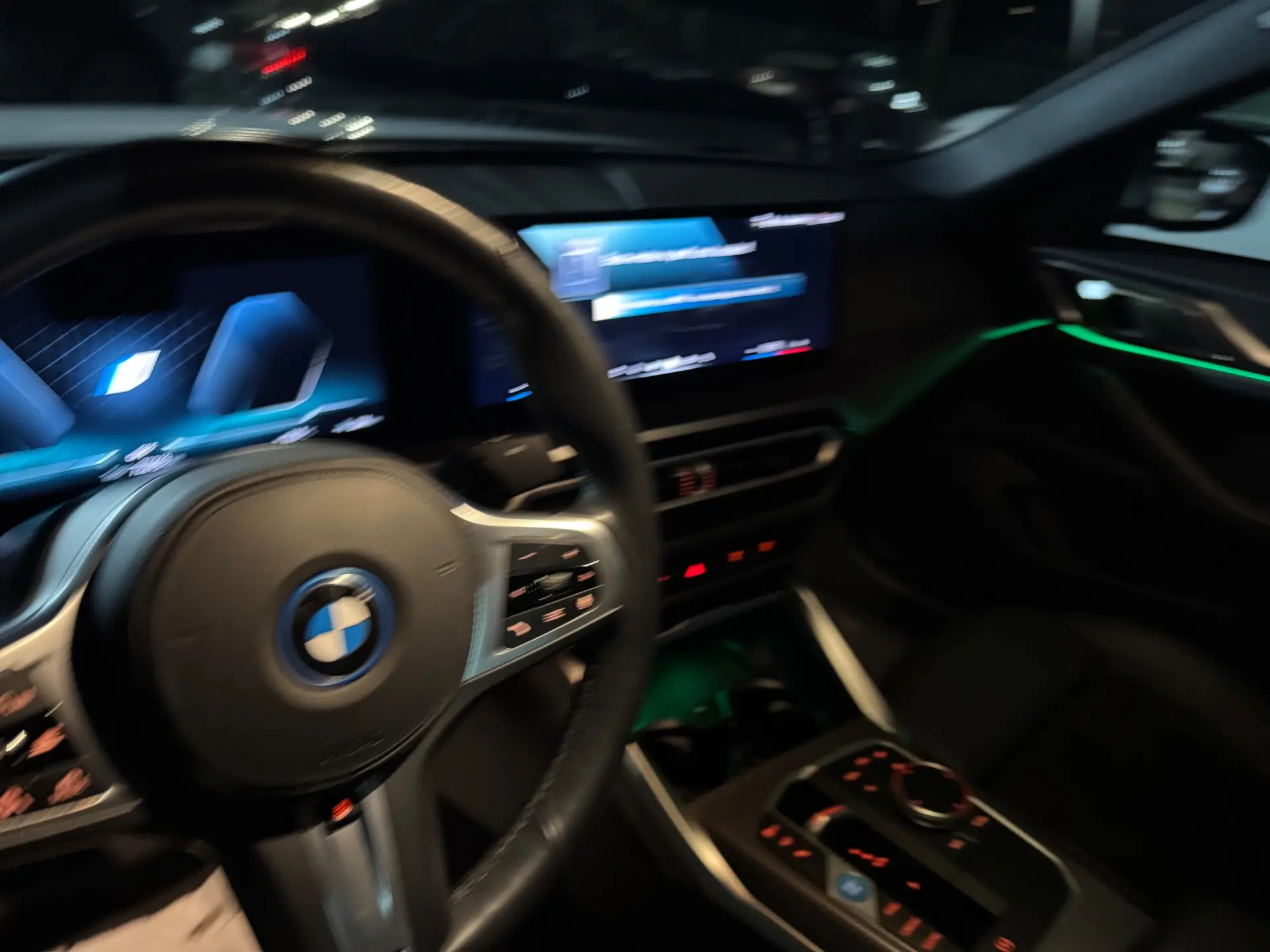 BMW i4 eDrive40 Pack Desportivo M 32