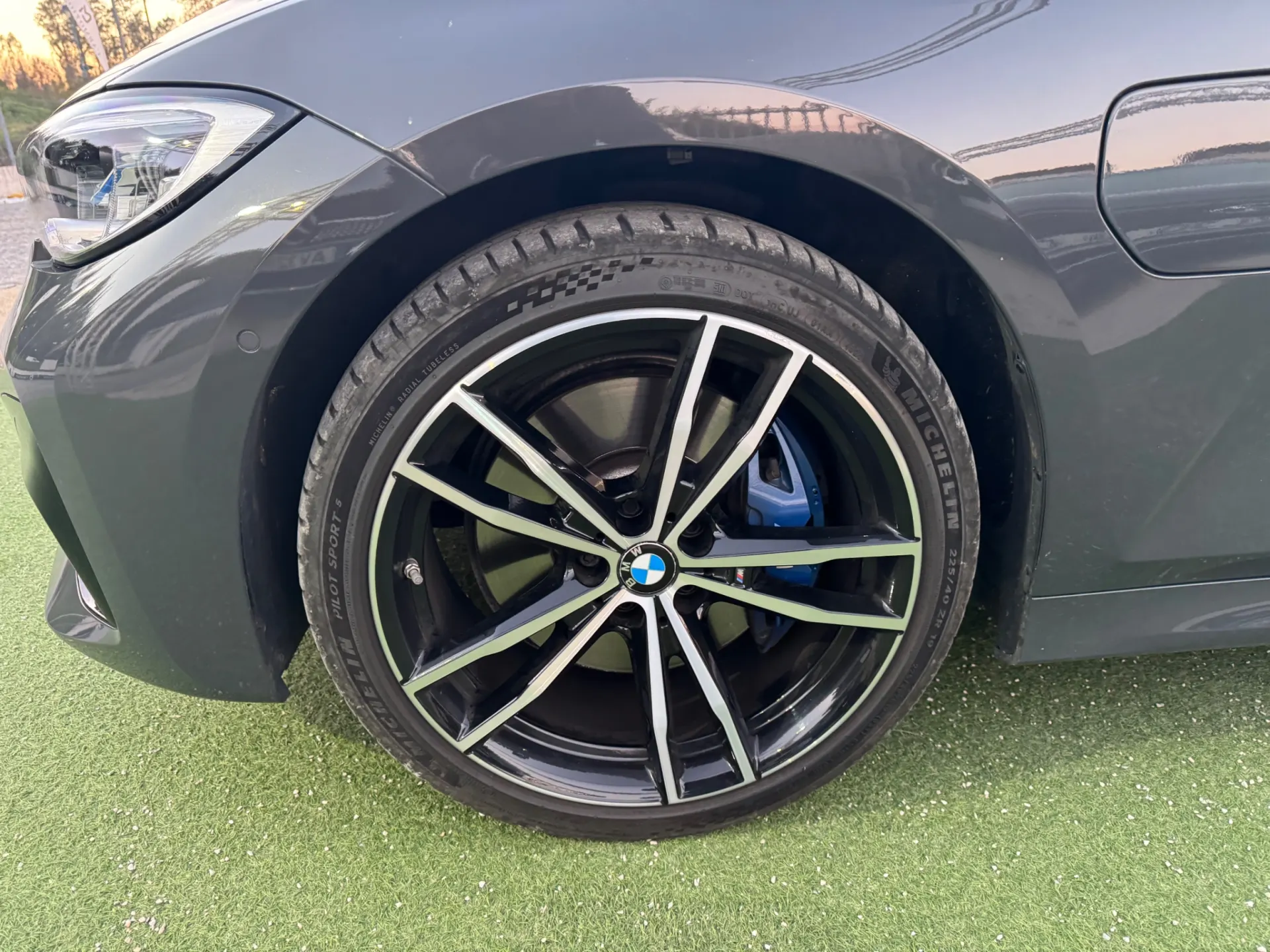 BMW 330 e Pack M Auto 9
