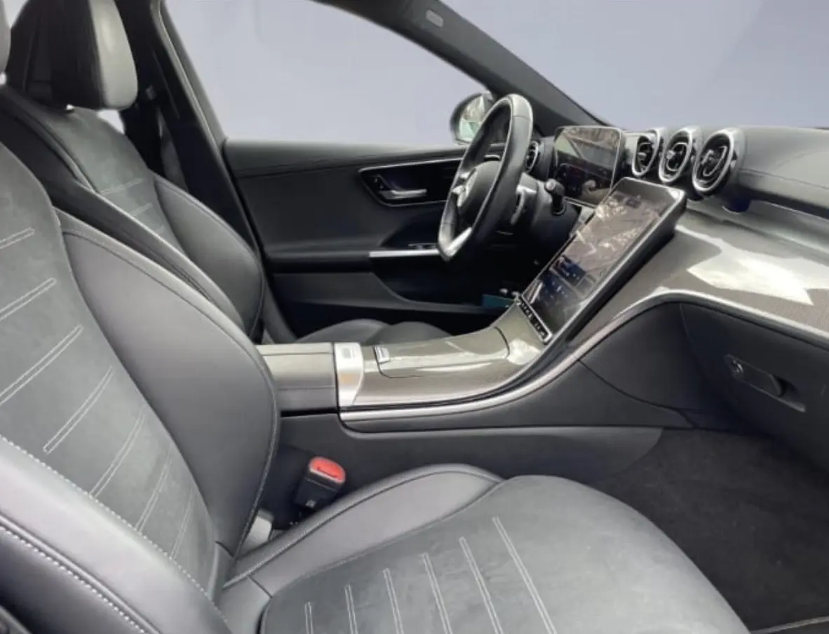 Mercedes-Benz C 300 e AMG Line 13