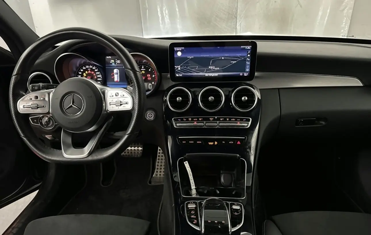 Mercedes-Benz C 300 de AMG Line 6