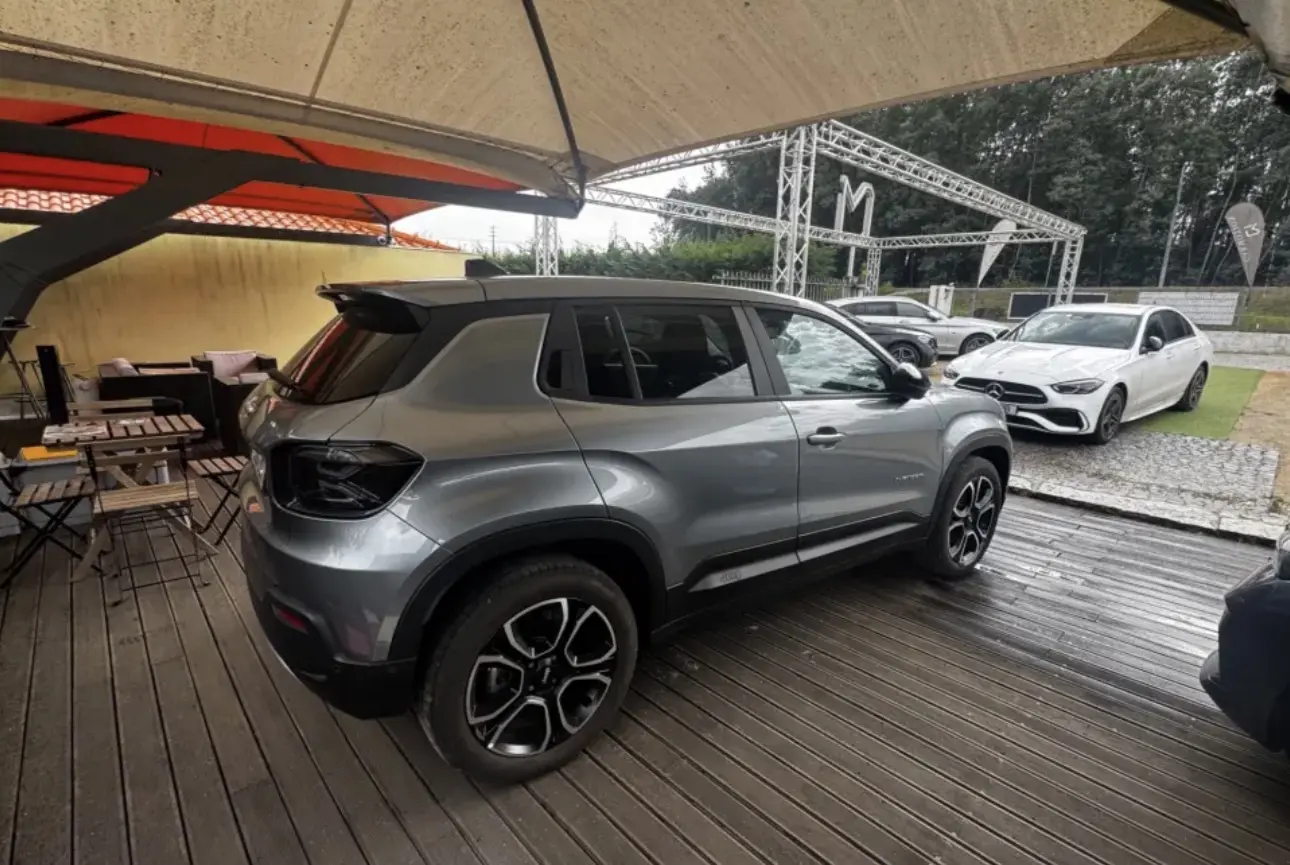Jeep Avenger 54 kWh Summit 4