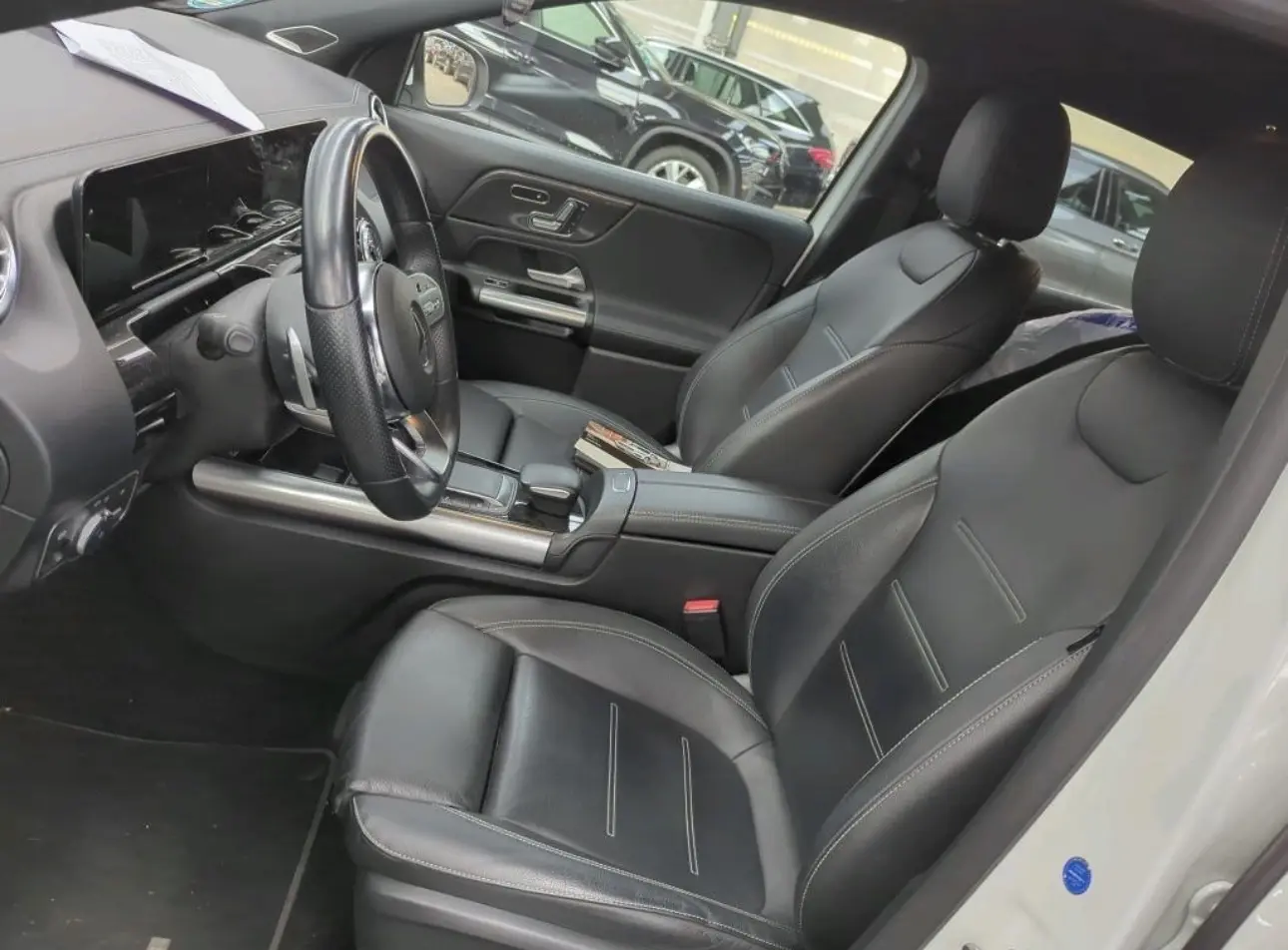 Mercedes-Benz GLA 250 e 8G-DCT AMG Line 3