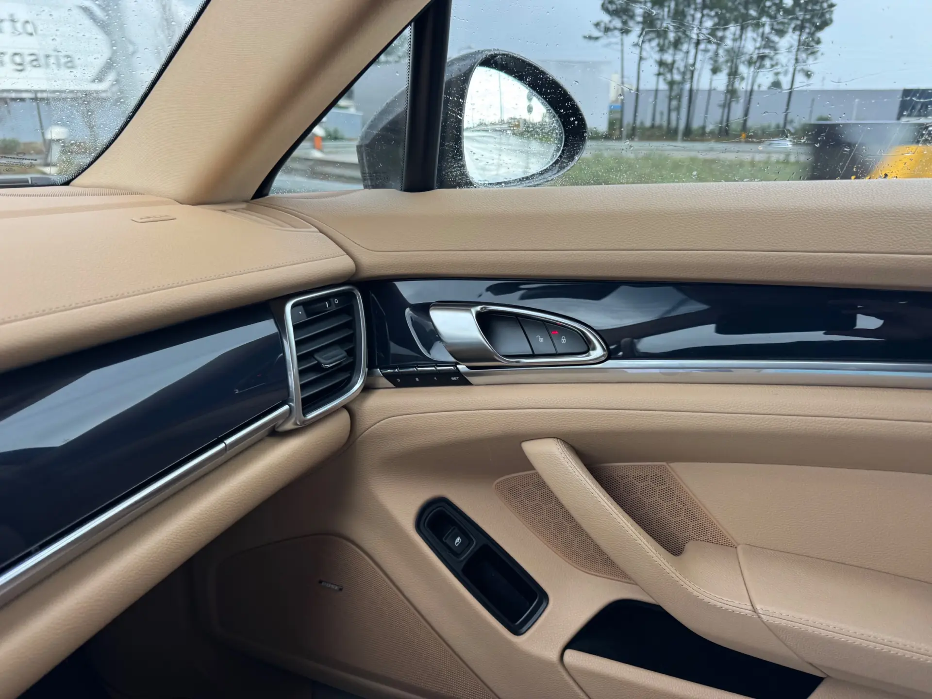 Porsche Panamera S E-Hybrid 12