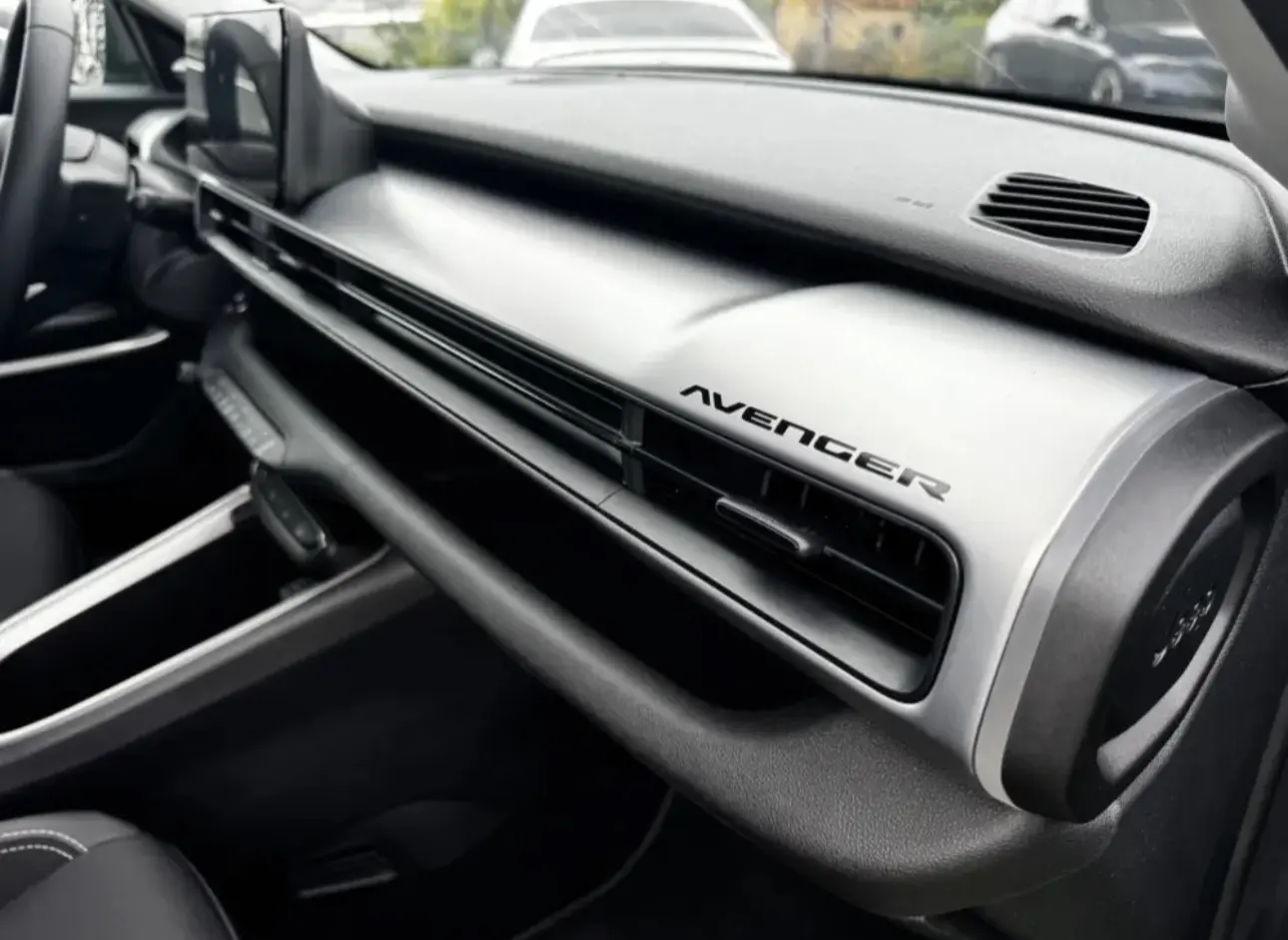 Jeep Avenger 54 kWh Summit 12