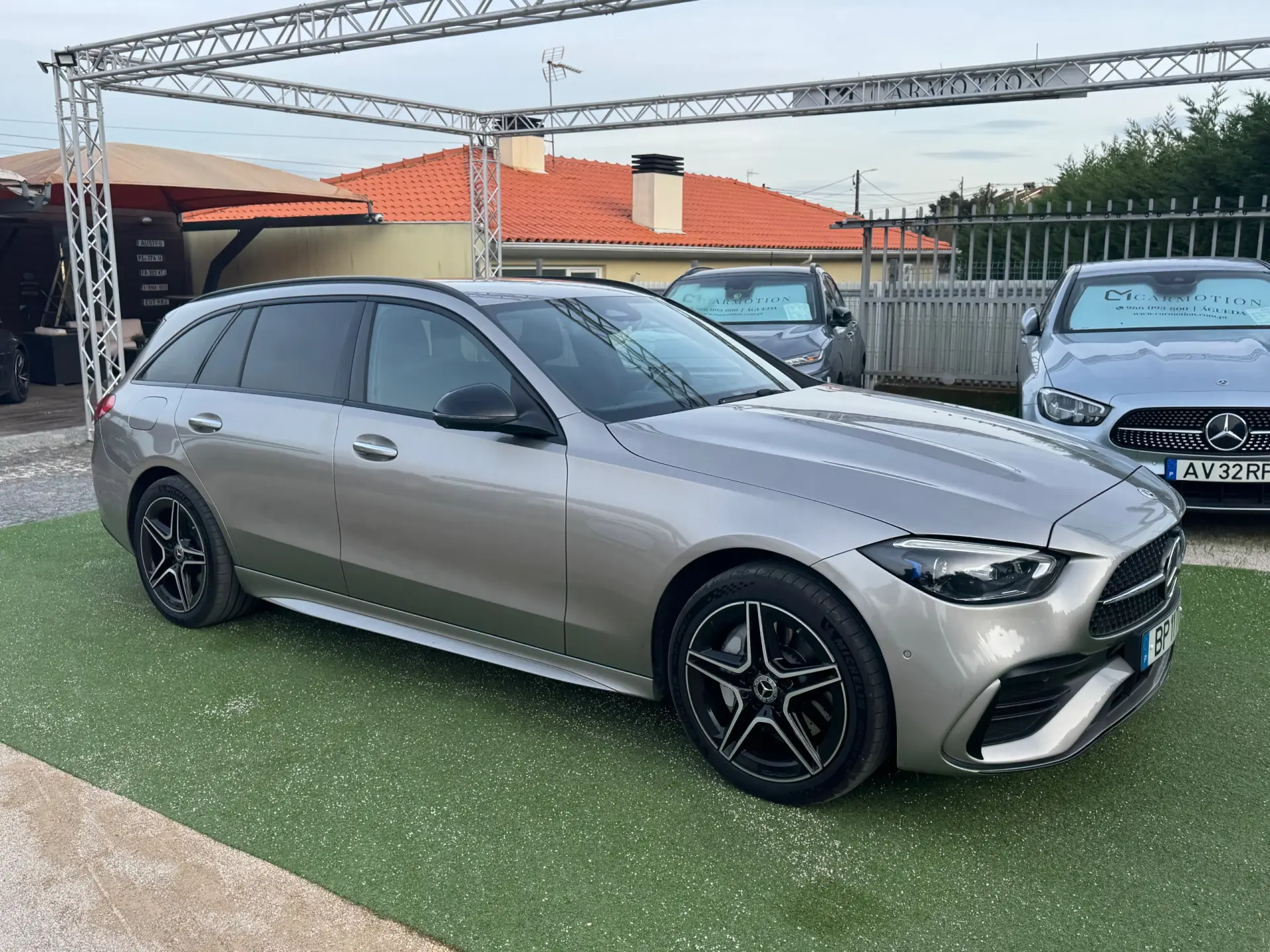 Mercedes-Benz C 300 e AMG Line 11