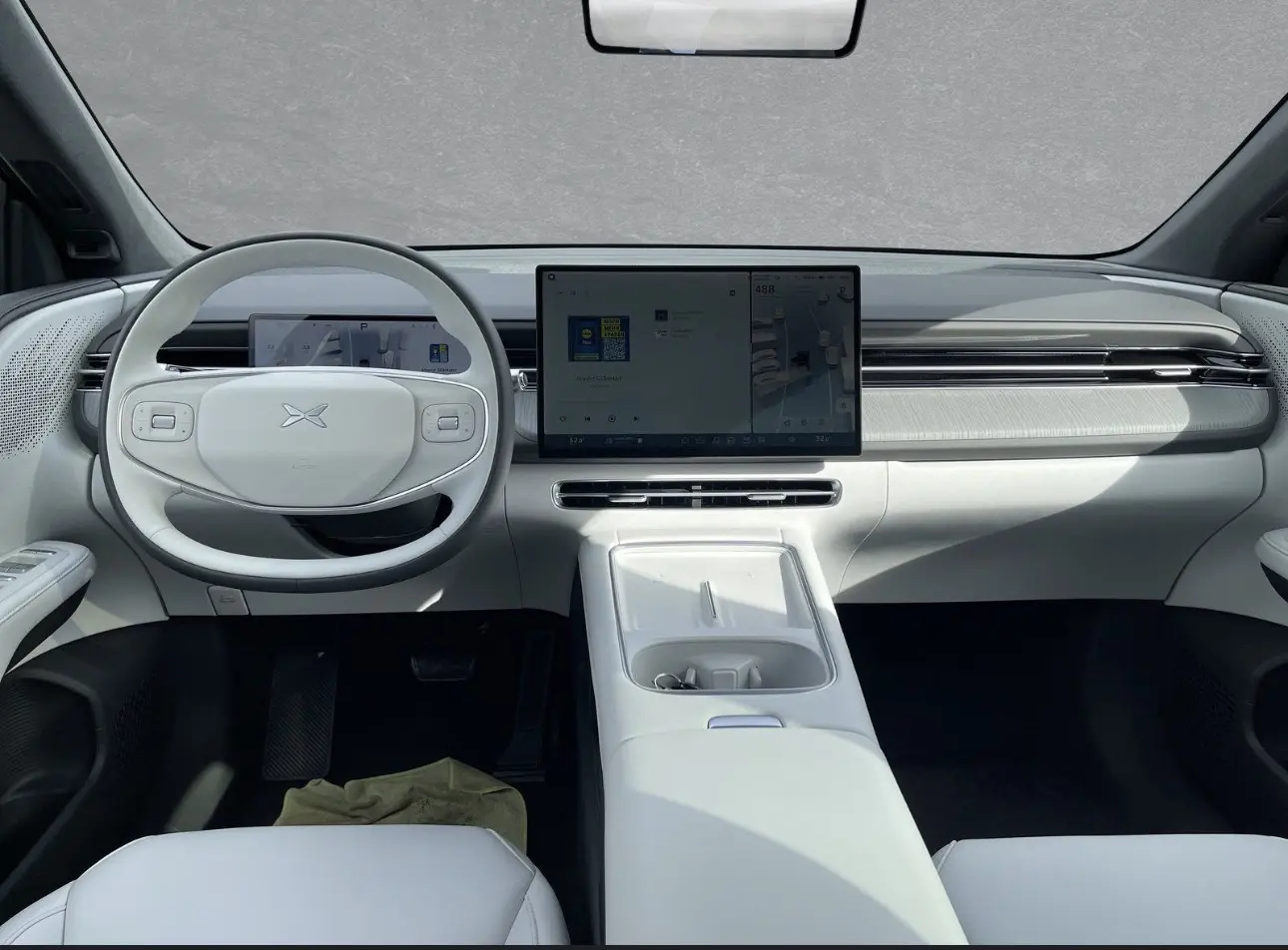 Xpeng G6 80.8 kWh Long Range 22