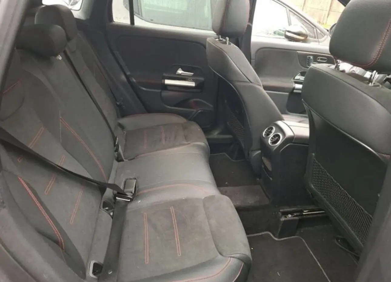 Mercedes-Benz GLA 250 e AMG Line 3