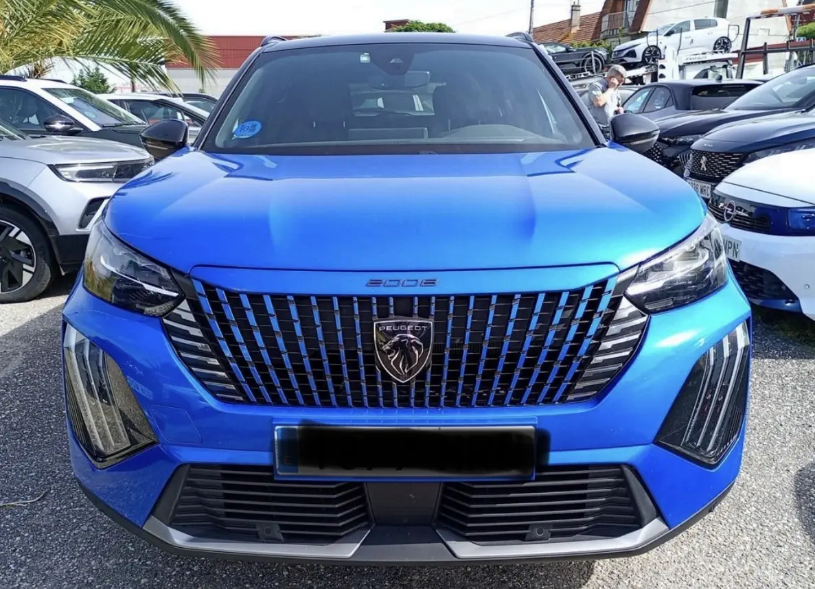 Peugeot e-2008 50 kWh GT 2