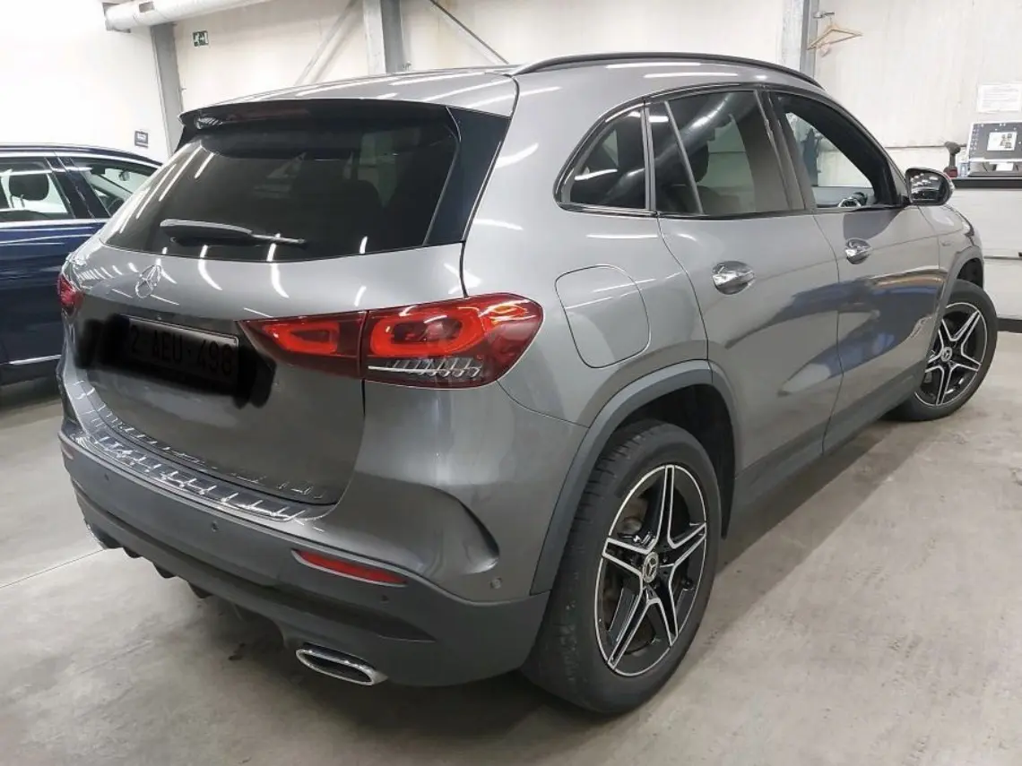 Mercedes-Benz GLA 250 e 8G-DCT AMG Line 2