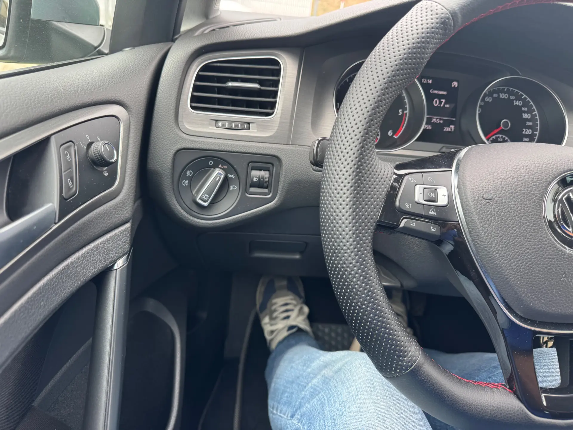 Volkswagen Golf Variant 1.6 TDi Highline DSG 15