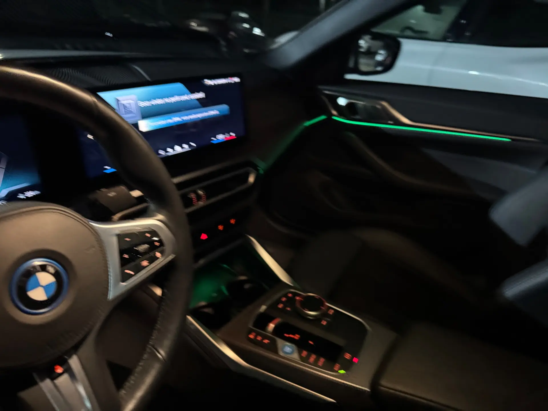 BMW i4 eDrive40 Pack Desportivo M 33