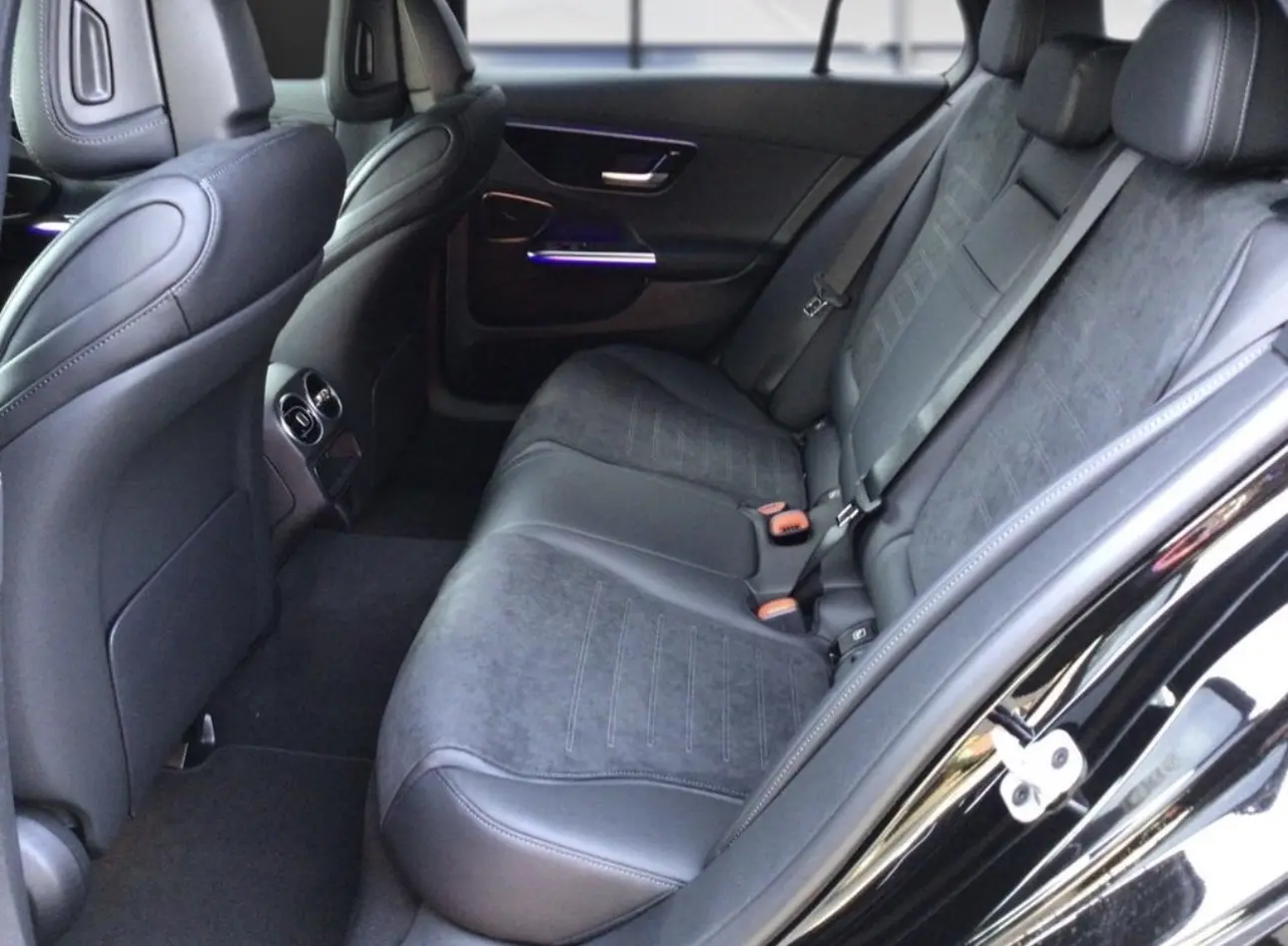 Mercedes-Benz C 300 e AMG Line 5