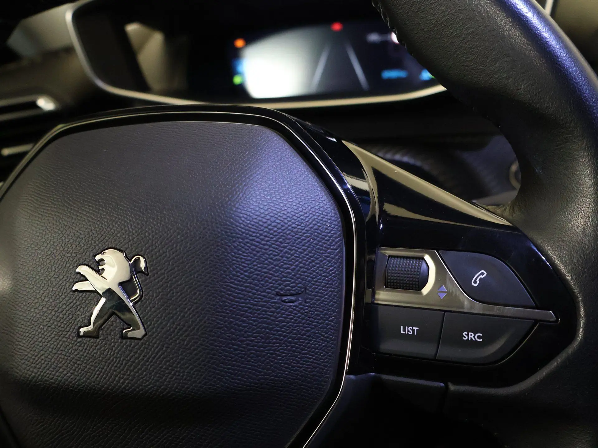 Peugeot e-2008 50 kWh Allure Pack 21