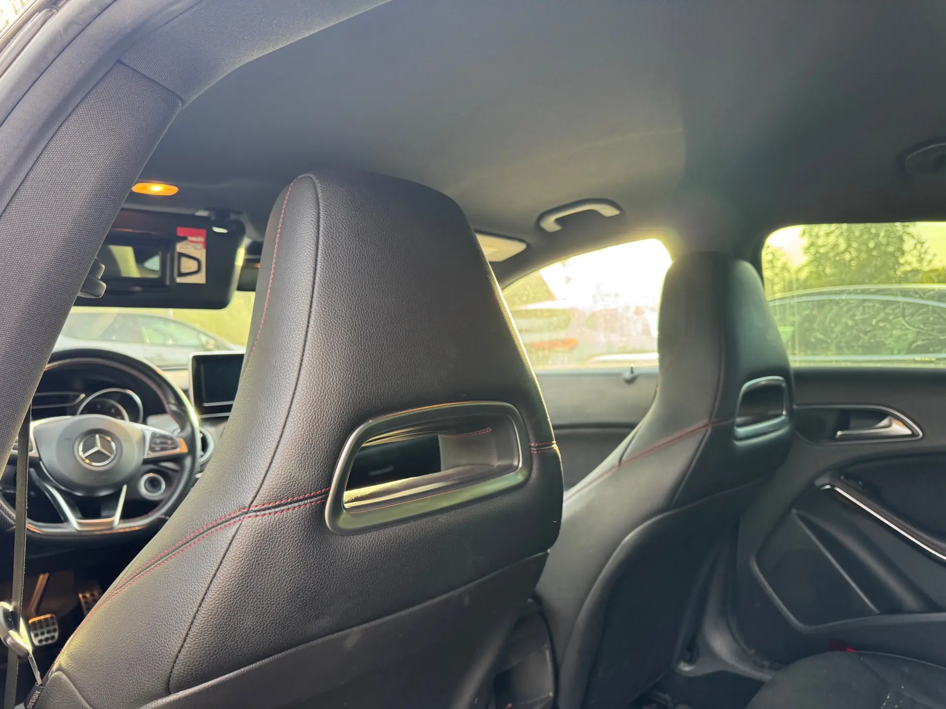 Mercedes-Benz CLA 180 d AMG Line 12