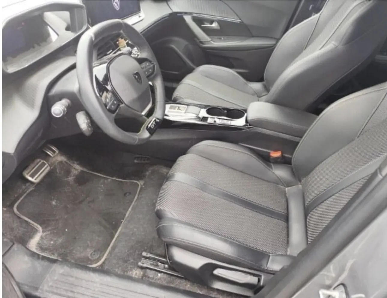 Peugeot e-2008 54 kWh GT 6