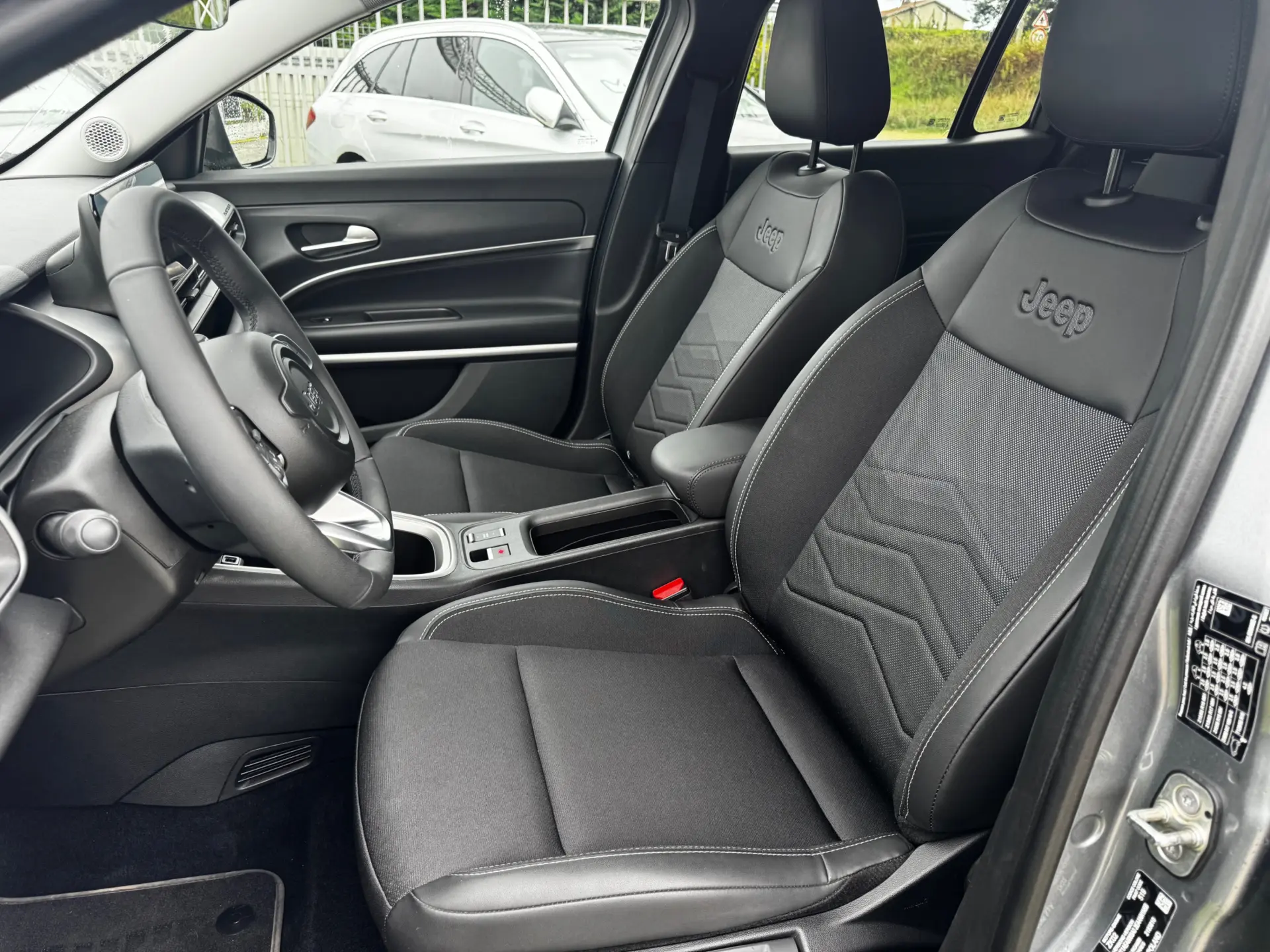 Jeep Avenger 54 kWh Summit 10