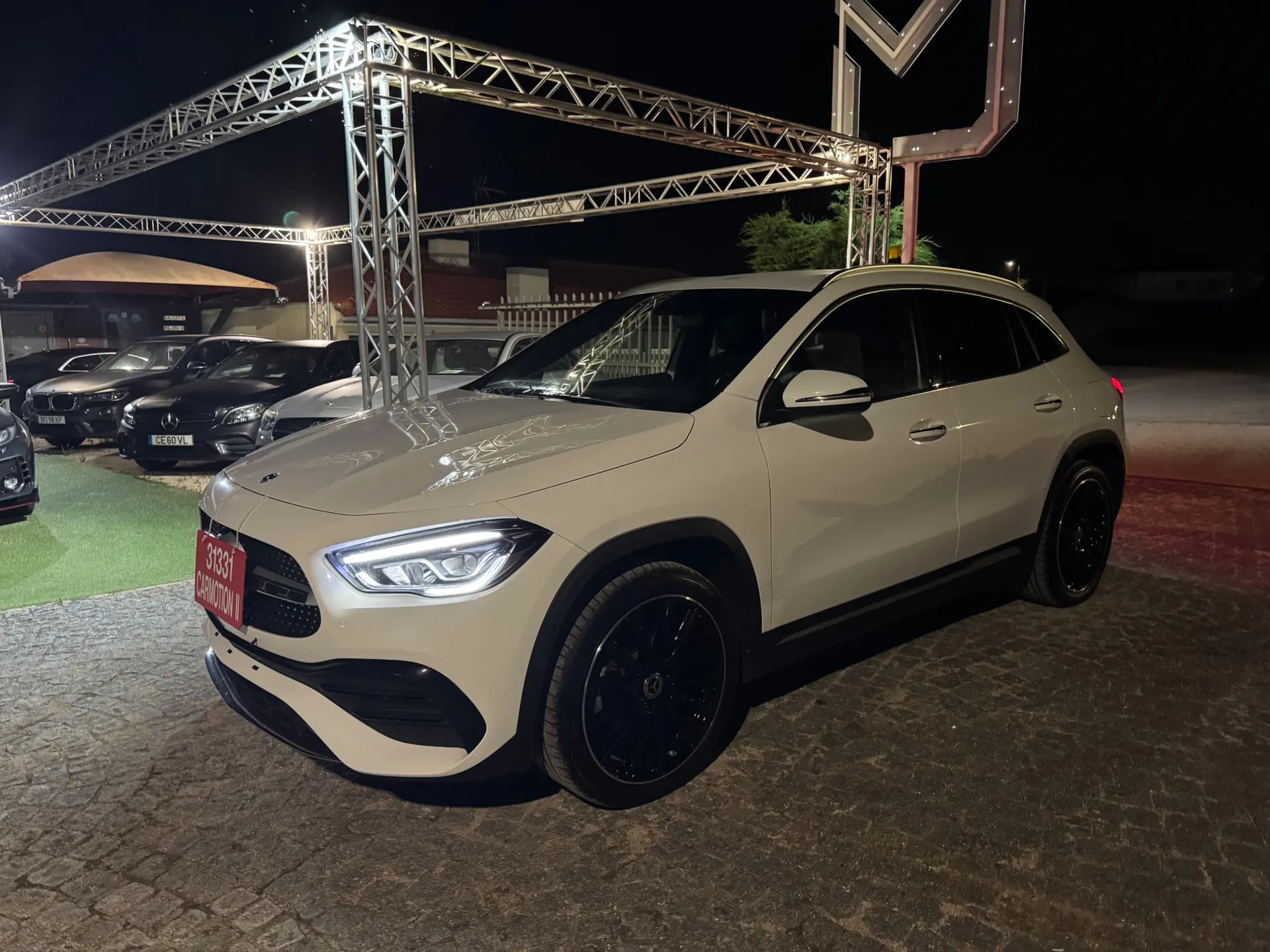 Mercedes-Benz GLA 250 e 8G-DCT AMG Line 17