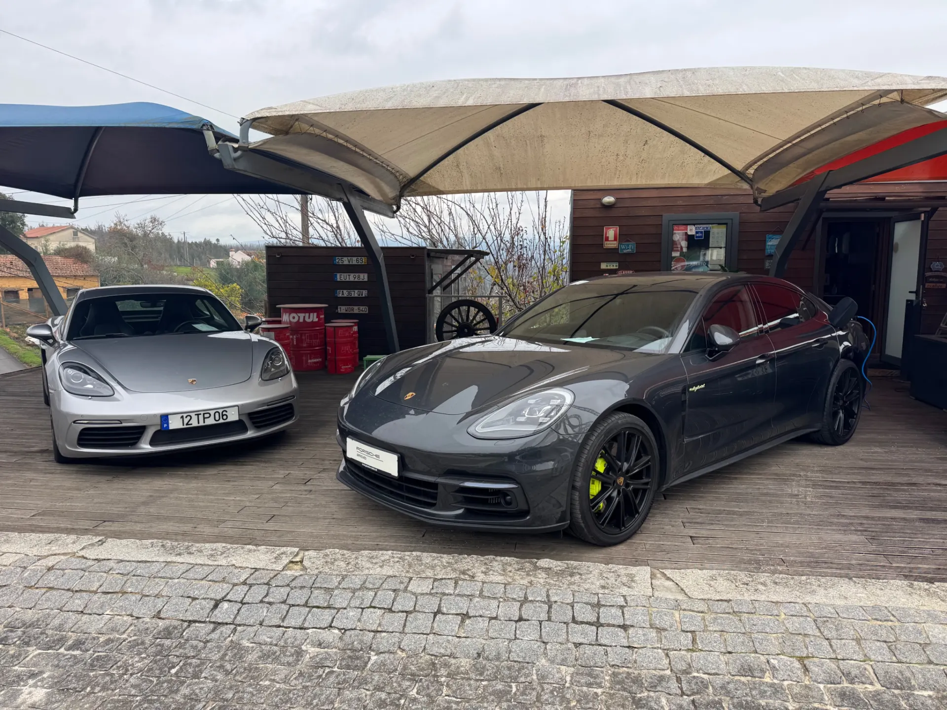Porsche Panamera 4 E-Hybrid 27
