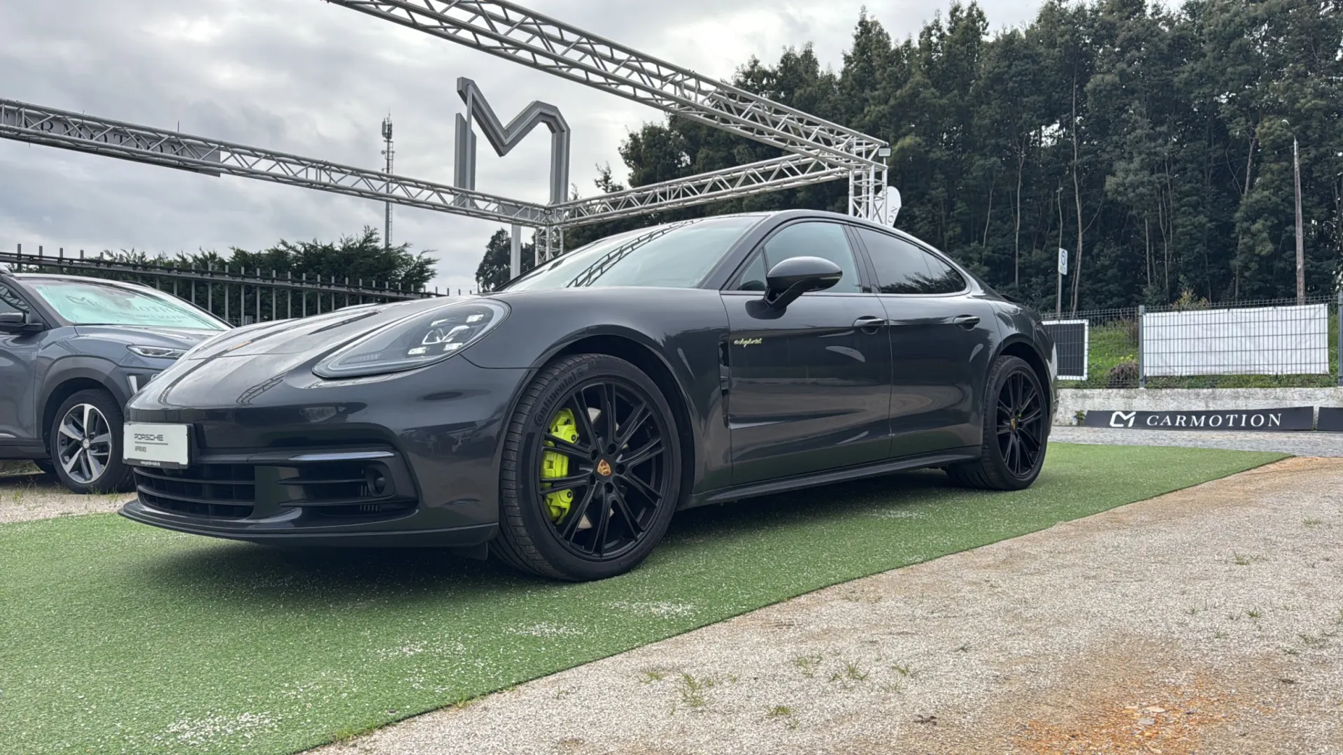 Porsche Panamera 4 E-Hybrid 5